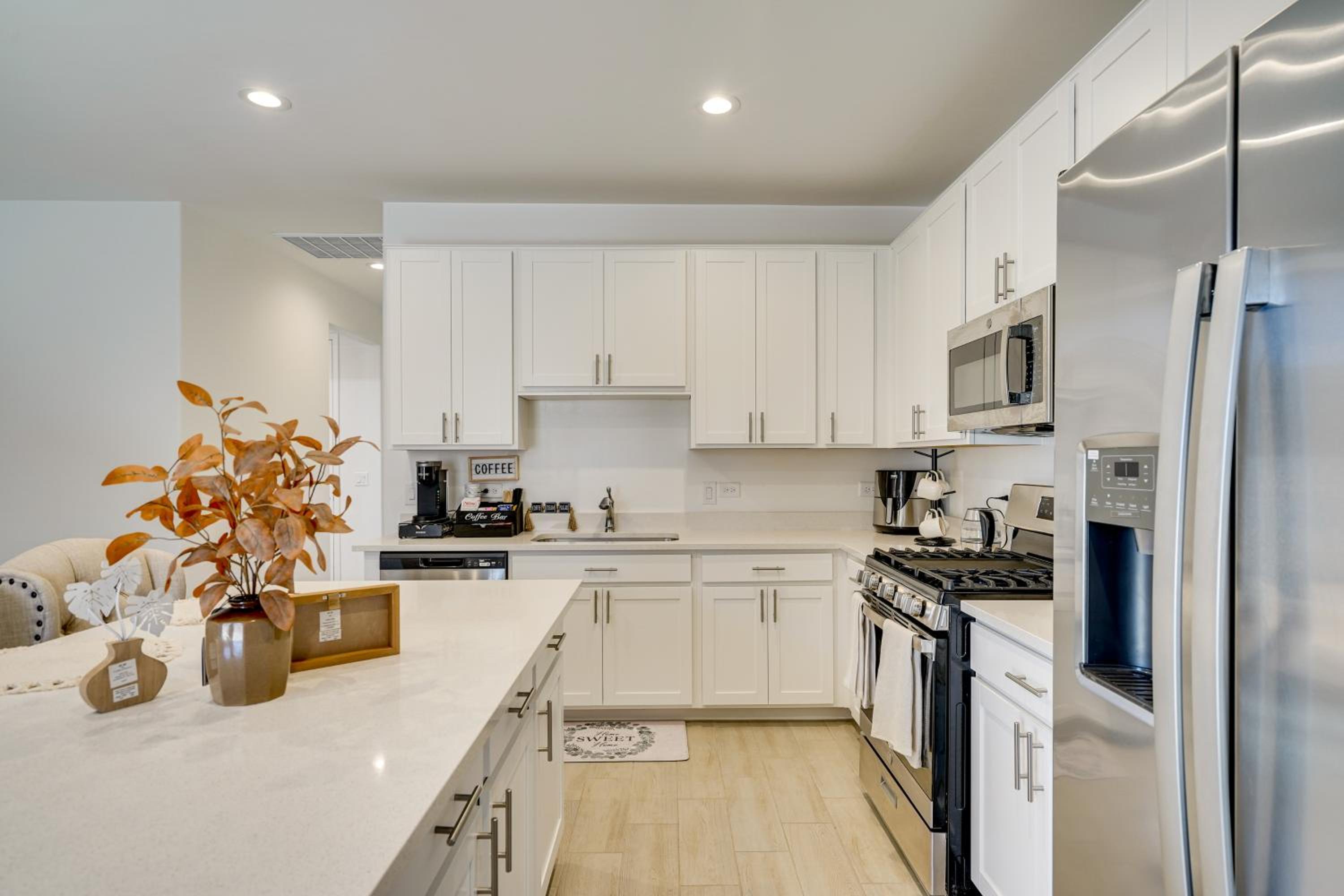 3 Mi to Casino Del Sol! Home with Dog-Friendly Yard