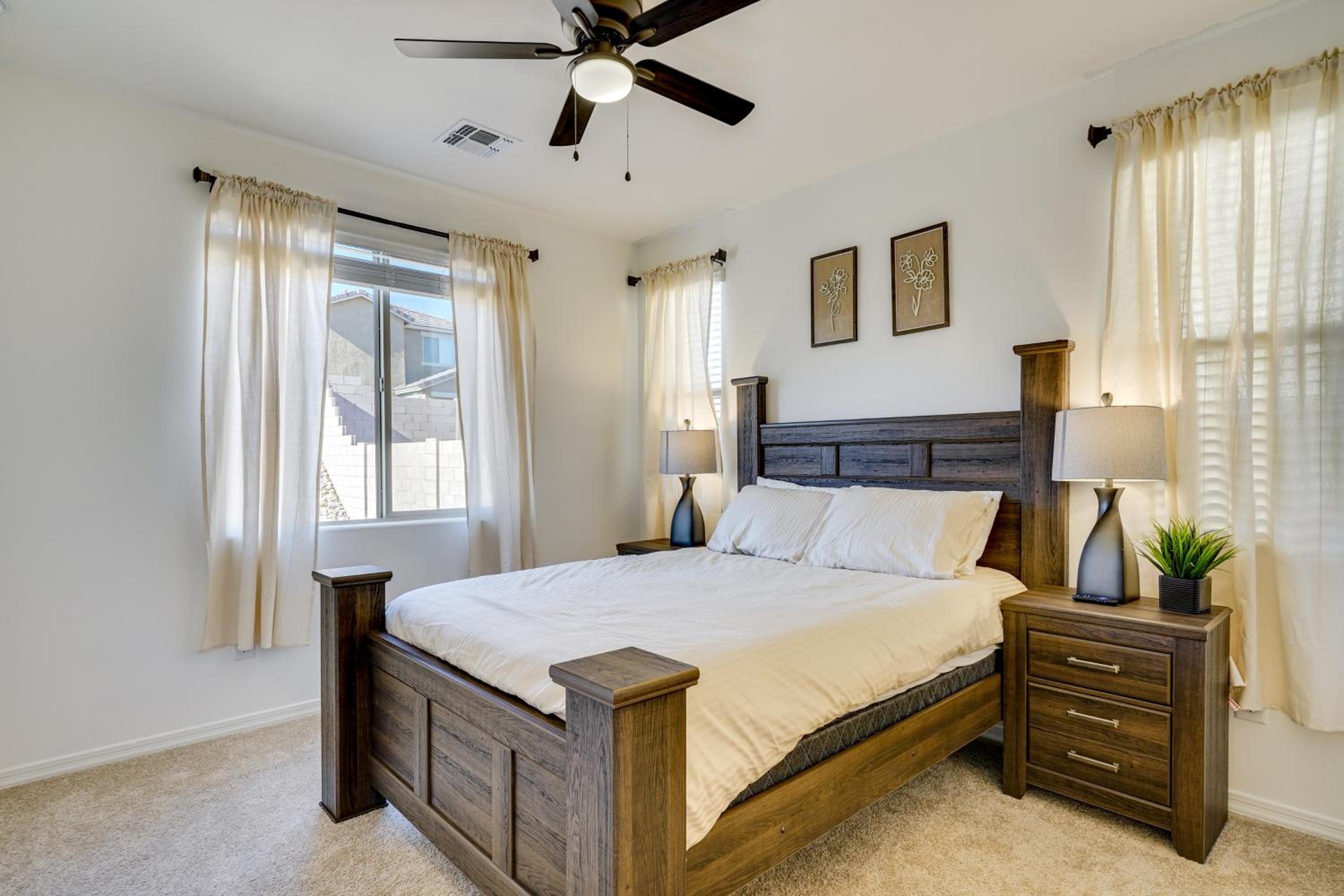3 Mi to Casino Del Sol! Home with Dog-Friendly Yard