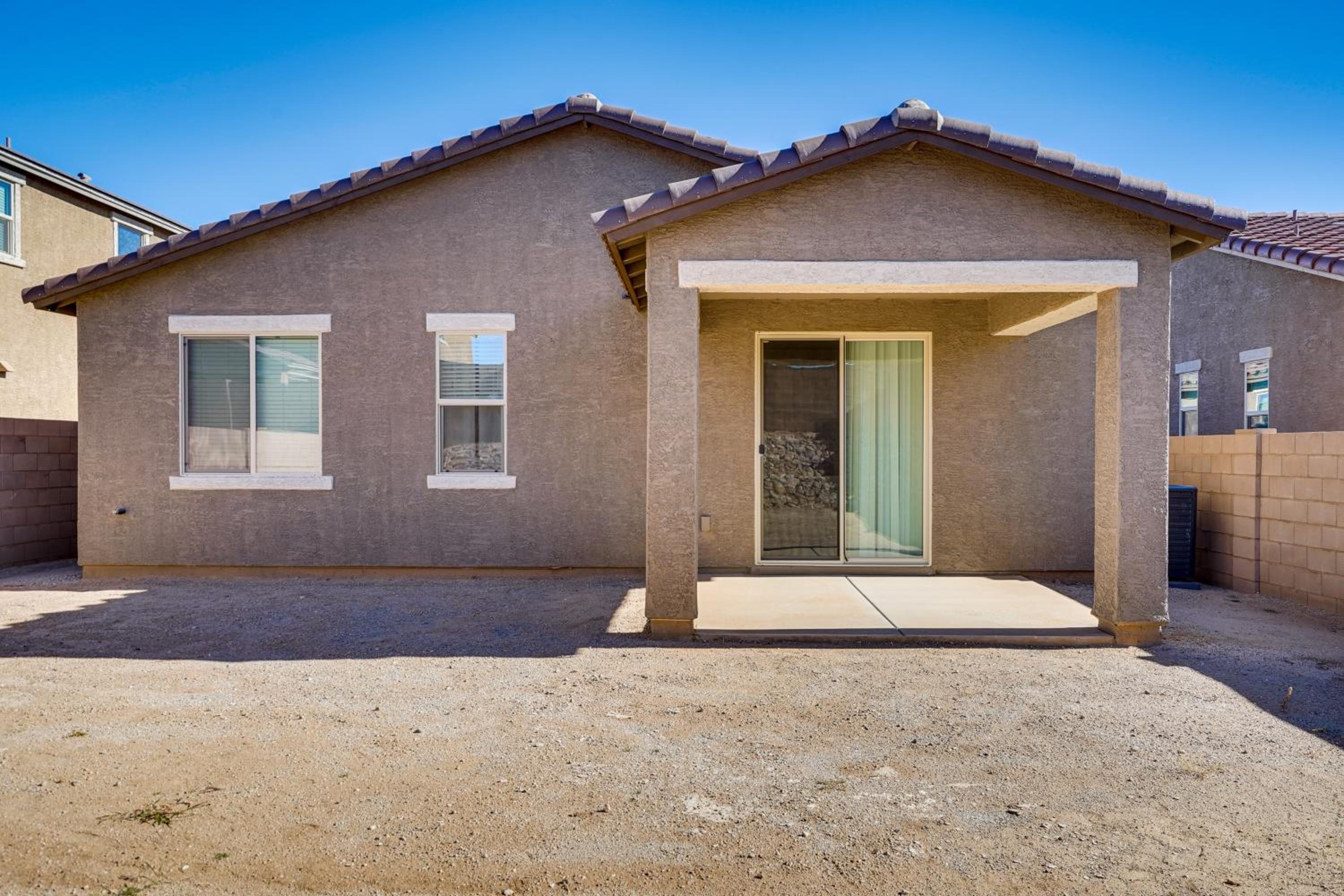 3 Mi to Casino Del Sol! Home with Dog-Friendly Yard