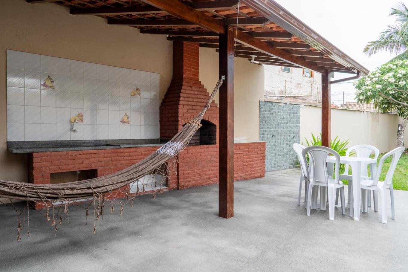 Casa Pet Friendly c Churrasqueira a 120m da Praia