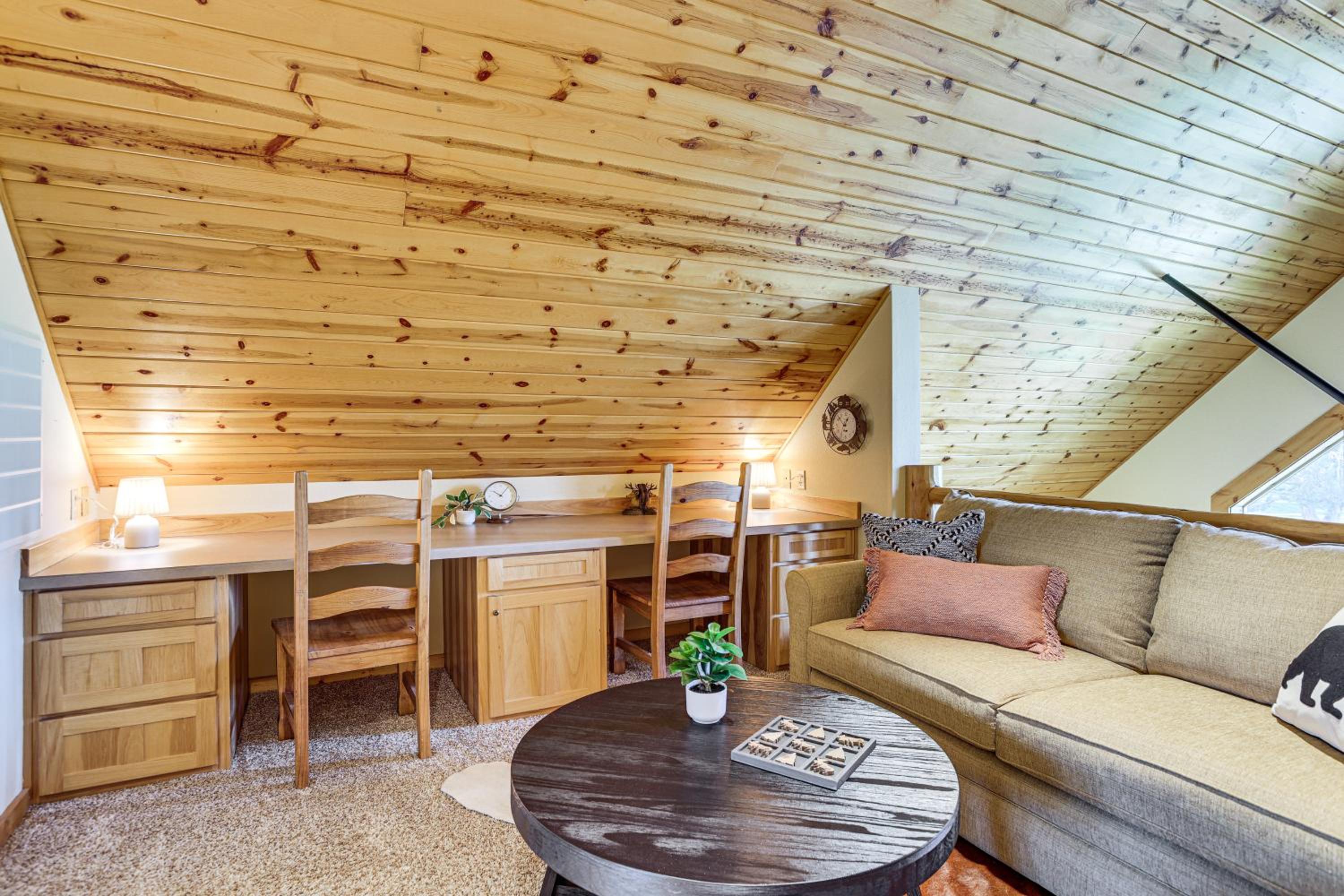 Game Room and 5 Pools Chalet at Eagle Crest Resort