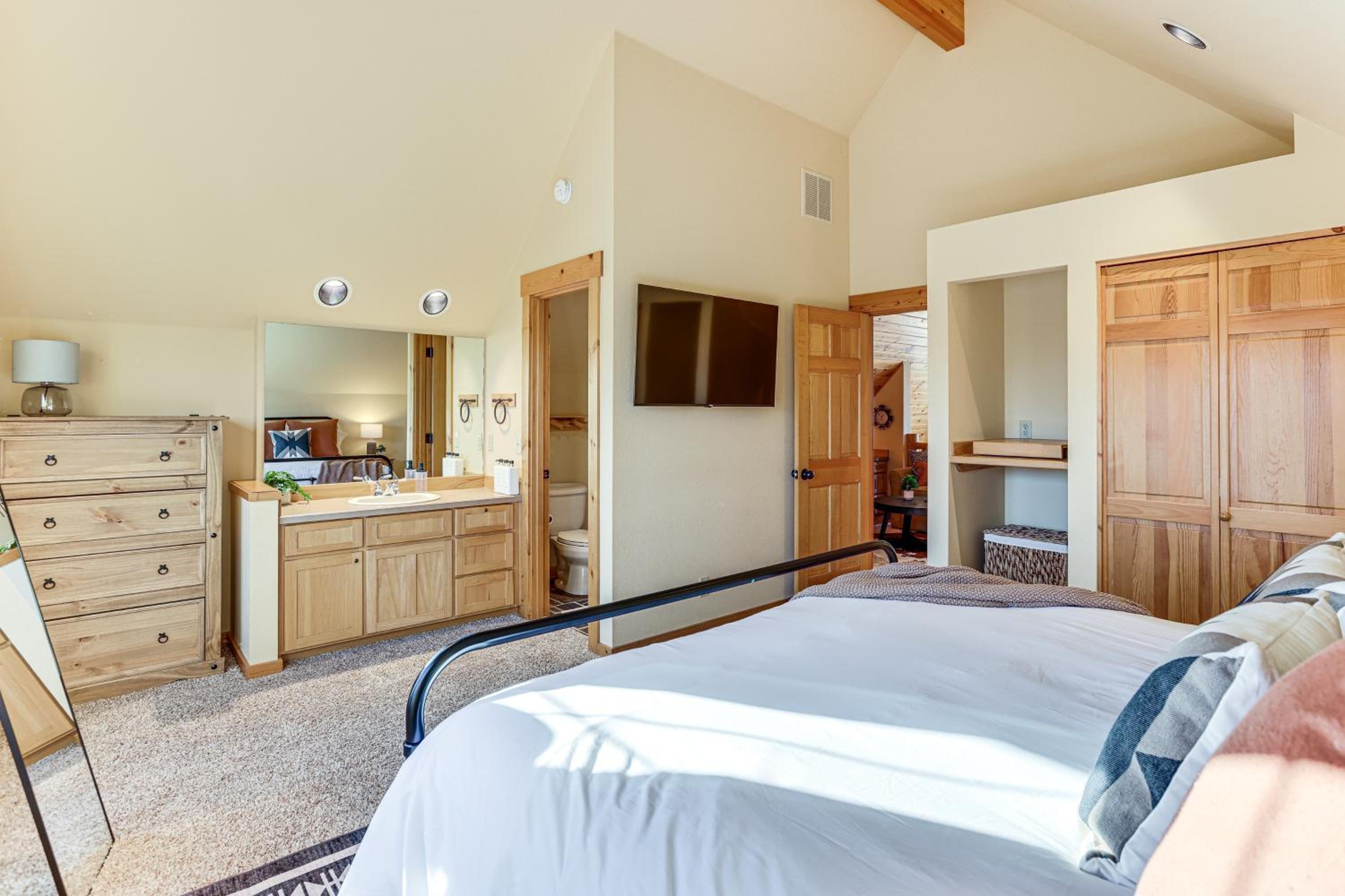 Game Room and 5 Pools Chalet at Eagle Crest Resort