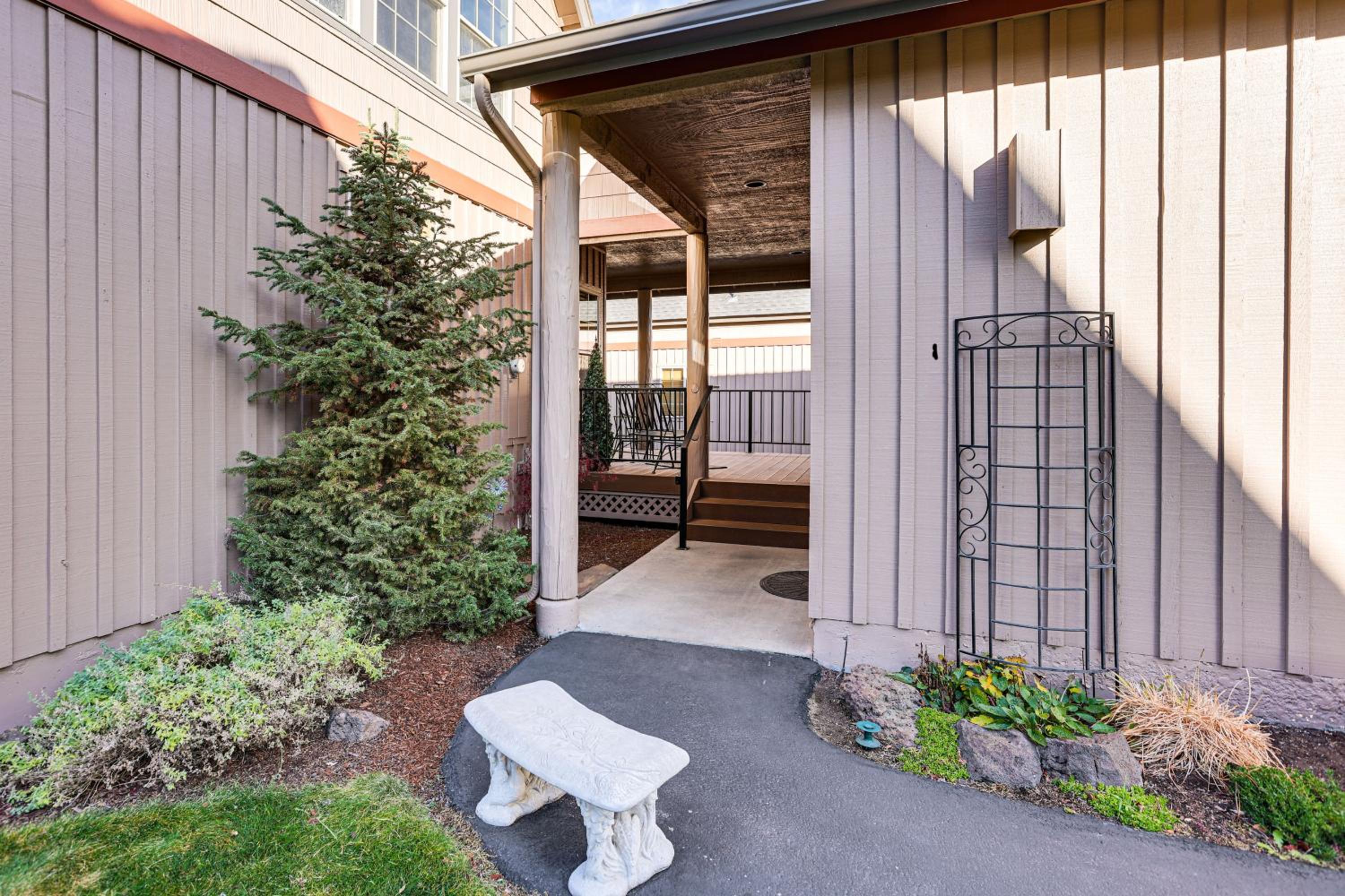 Game Room and 5 Pools Chalet at Eagle Crest Resort