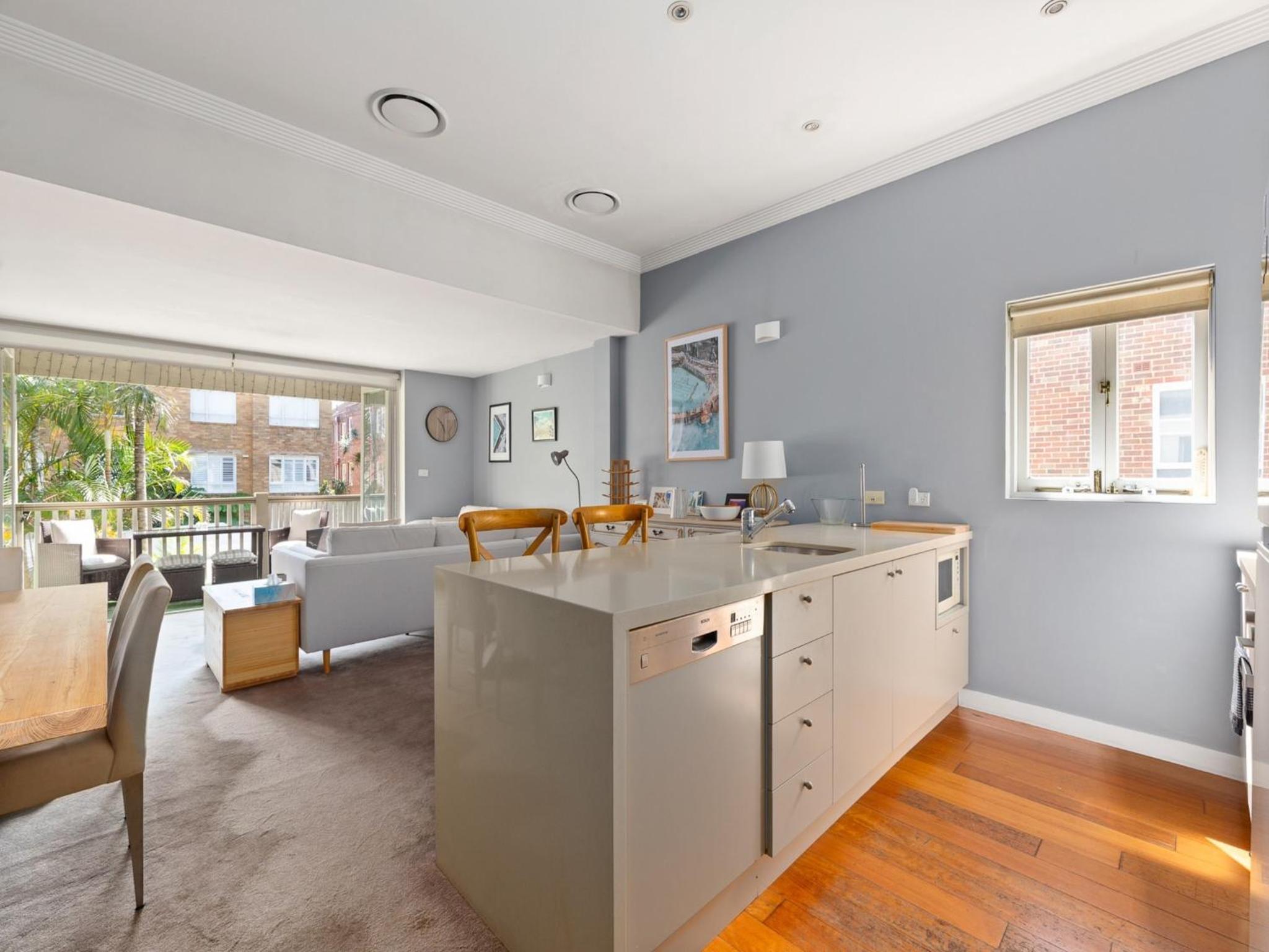 Bright Home Steps from Double Bay Beach