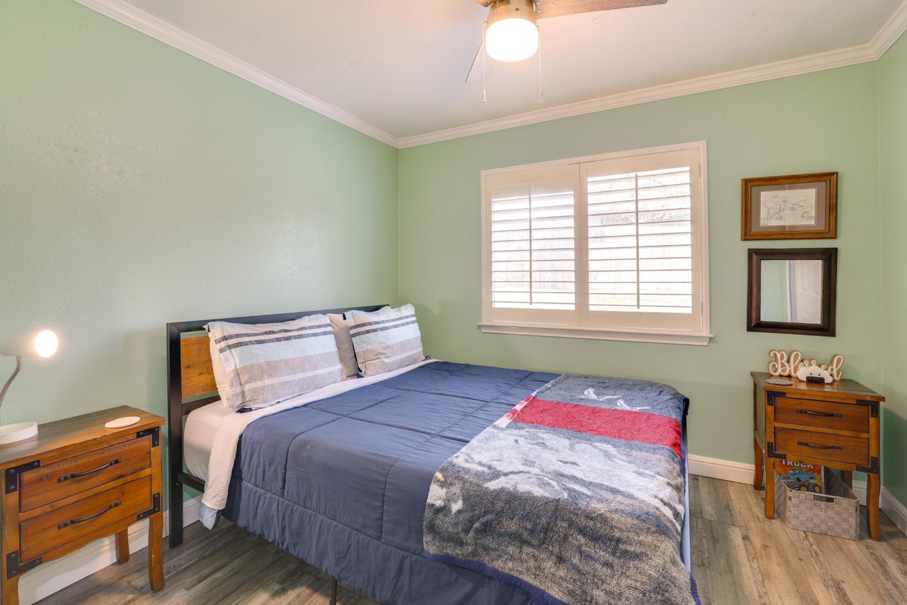 Private Pool and Hot Tub Dog-Friendly Live Oak Home