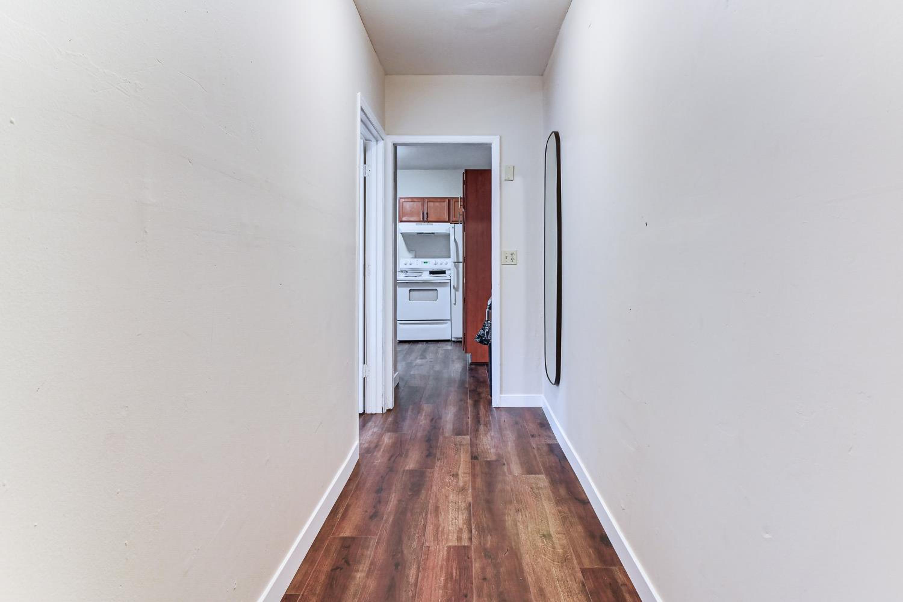 Walkable Haven 1 Mi to Dtwn Phoenix and Chase Field!