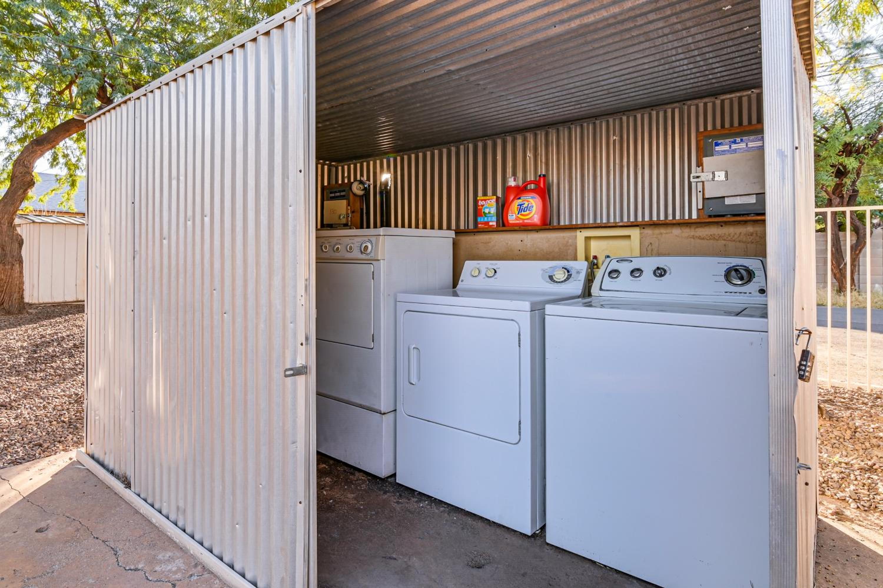 Walkable Haven 1 Mi to Dtwn Phoenix and Chase Field!