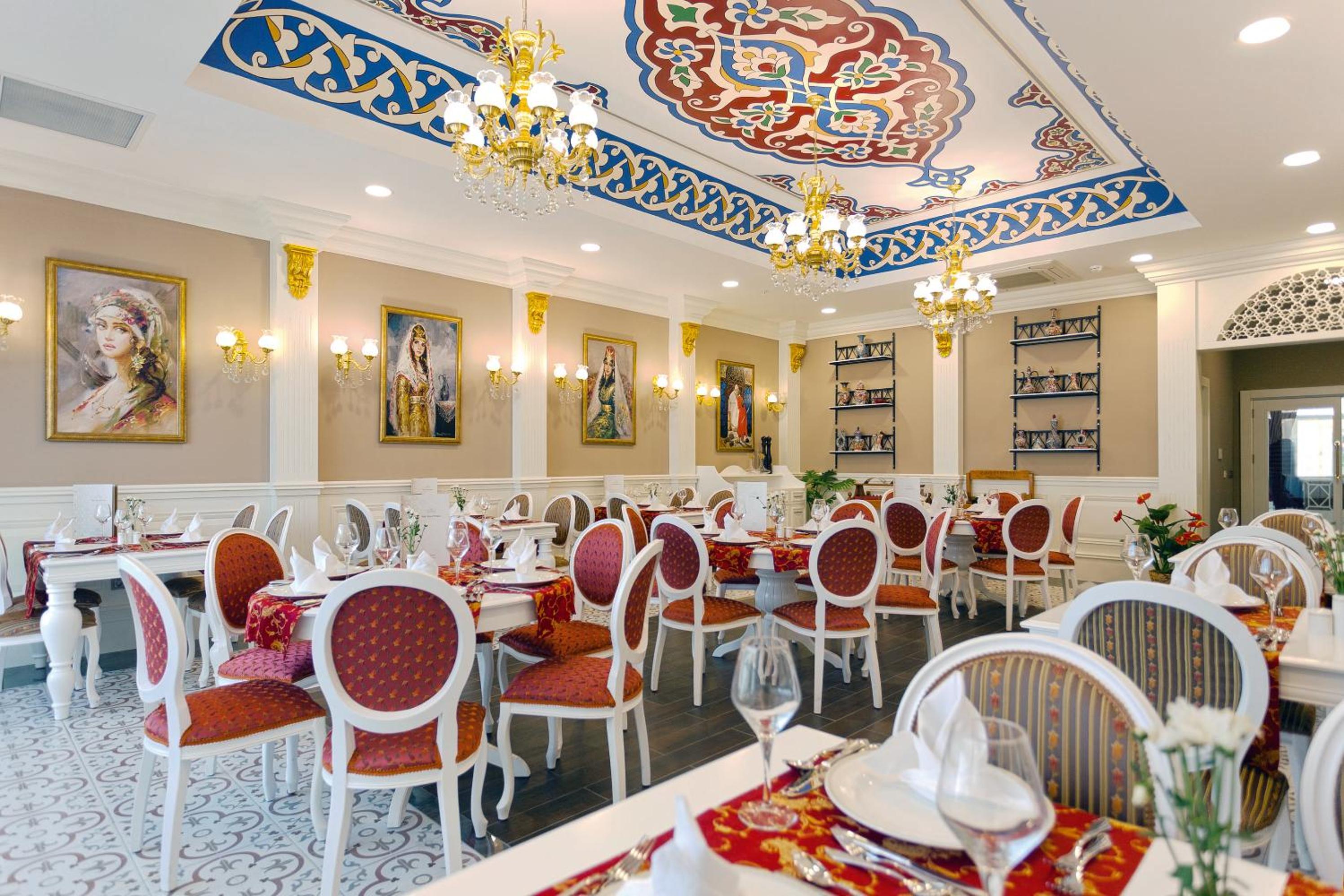 Side Royal Palace - Image 9