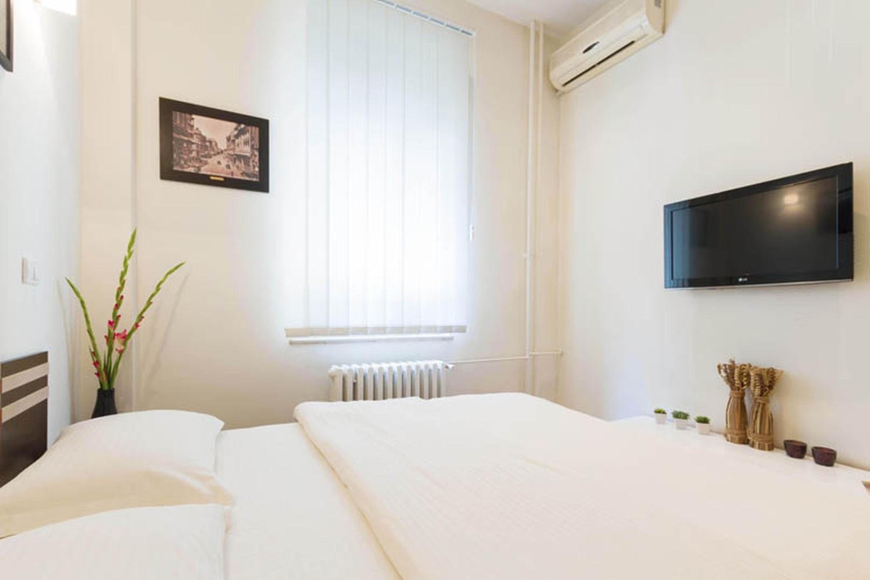 City Break Apartments Chic and Luxury view 2