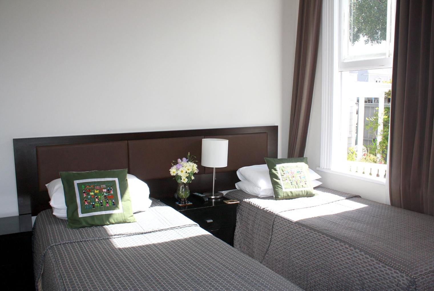 Ponsonby Manor