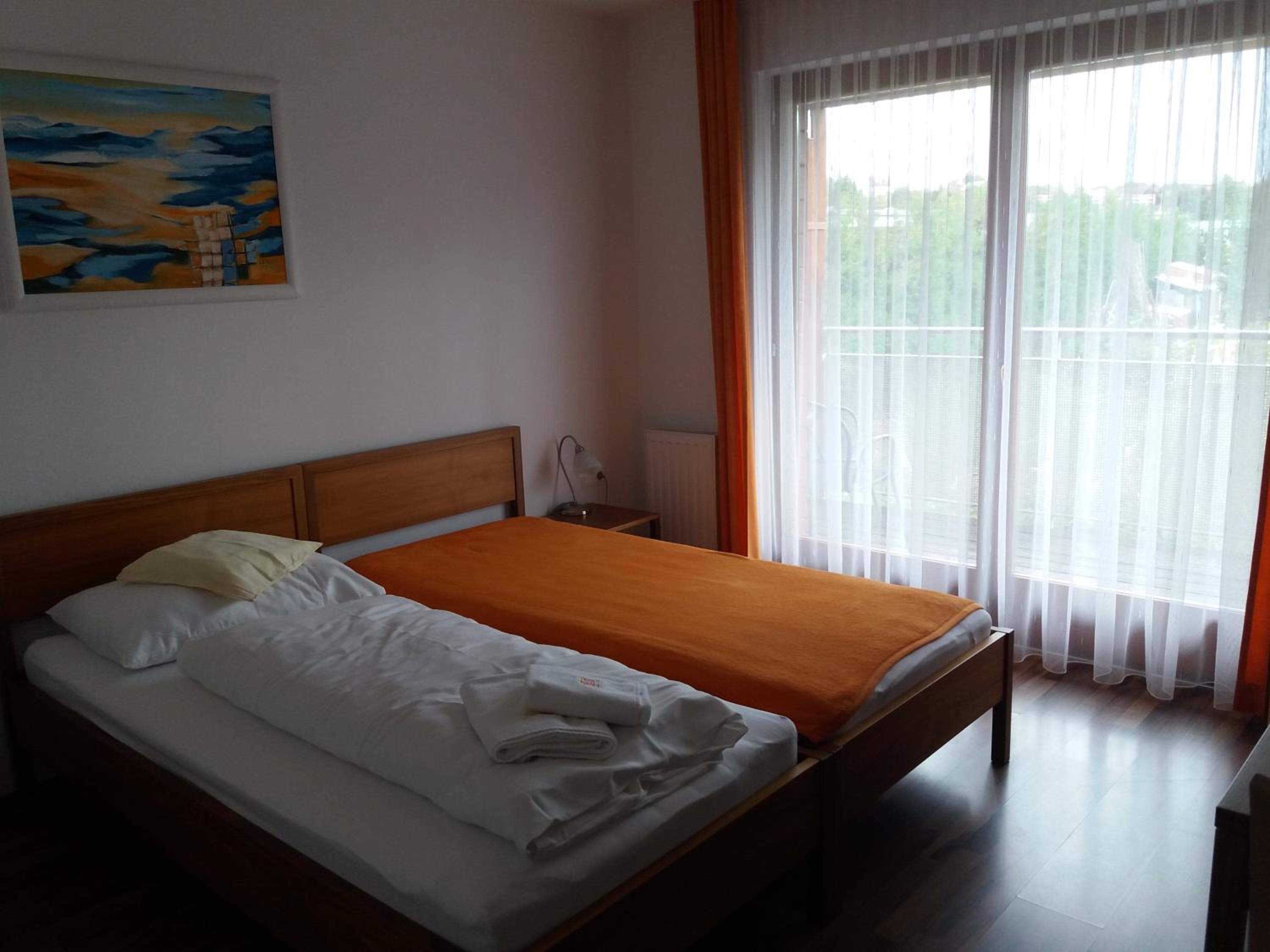 Photo 37