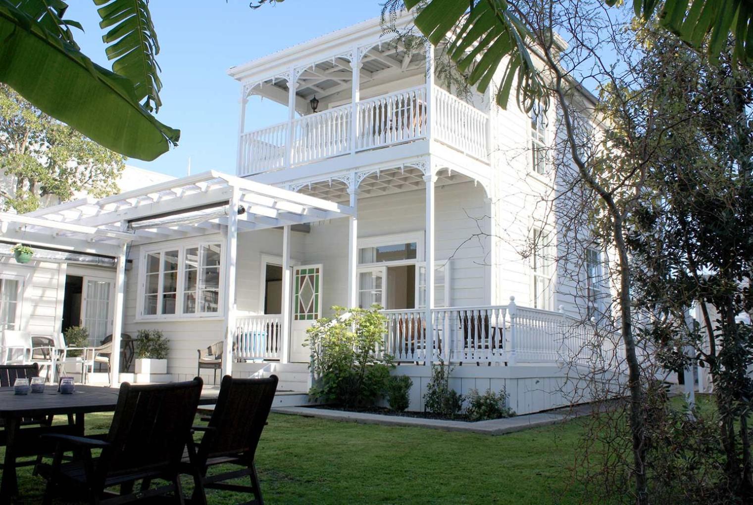 Ponsonby Manor
