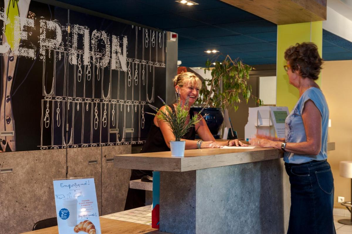 hotel reception