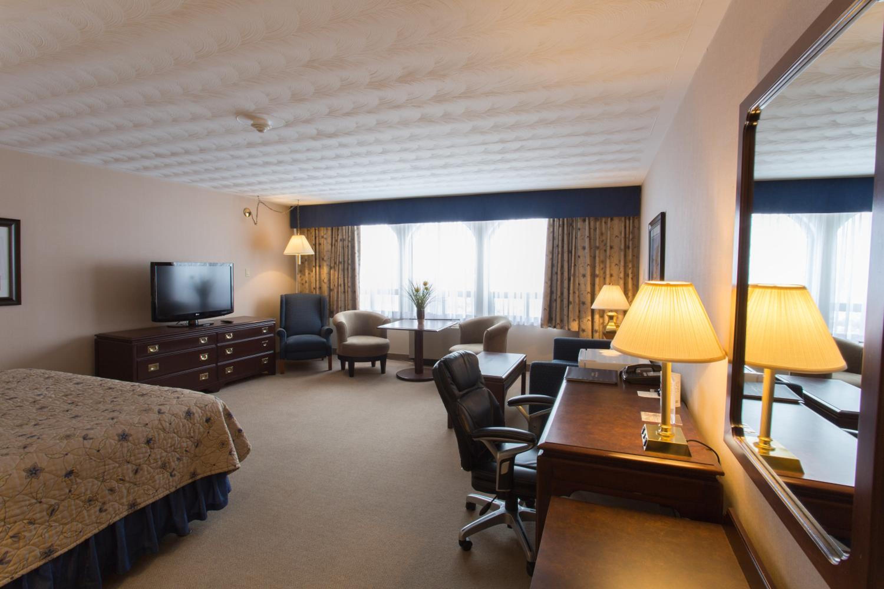 Fredericton Vacations - The Fredericton Inn - Property Image 3