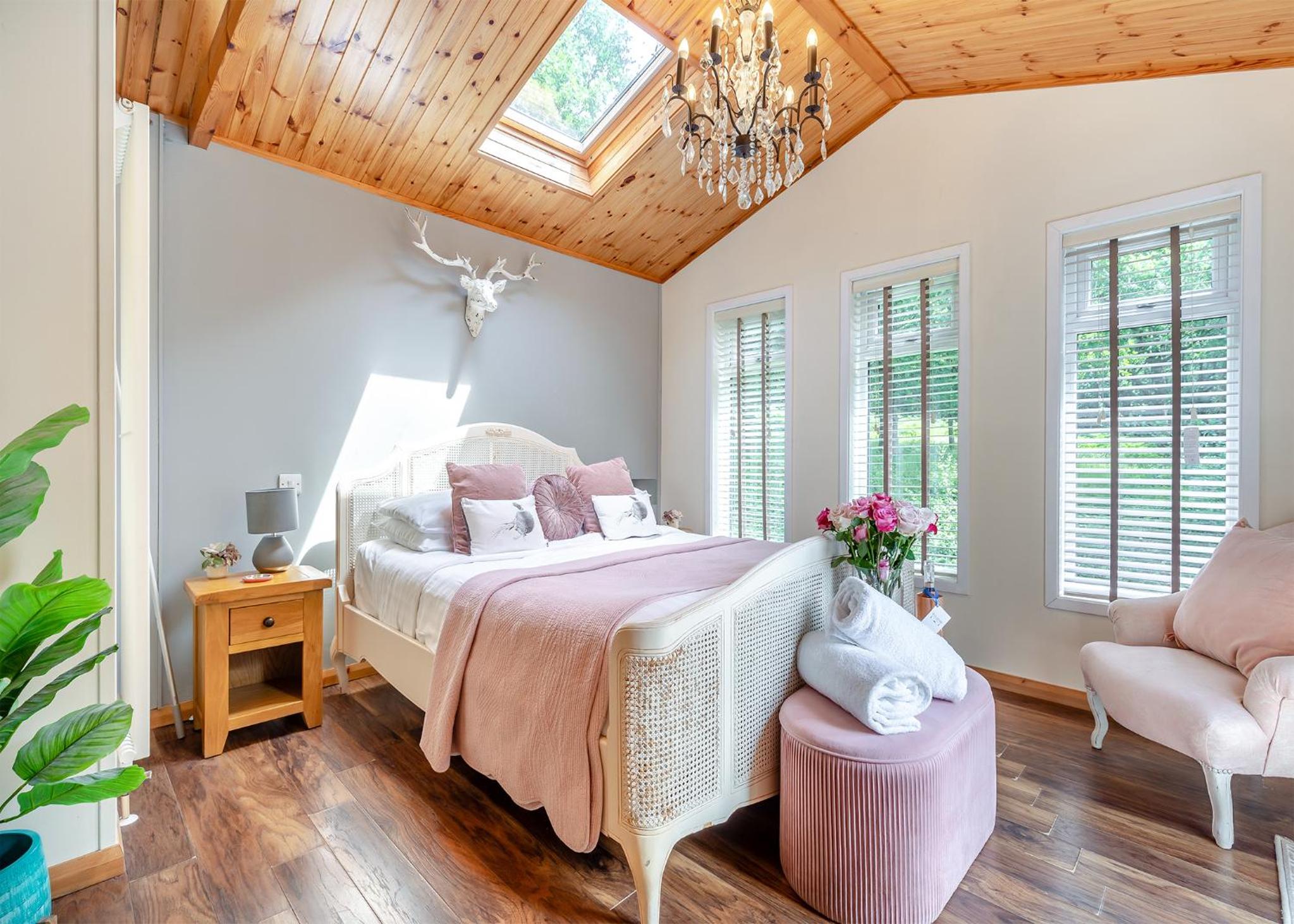 Charlesworth Lodges