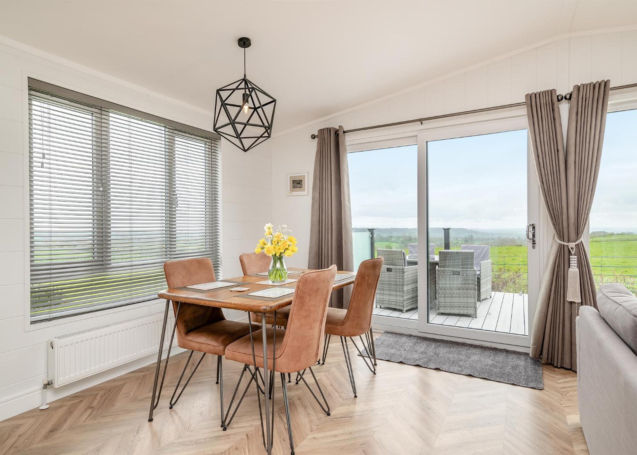 Midsomer Lodges