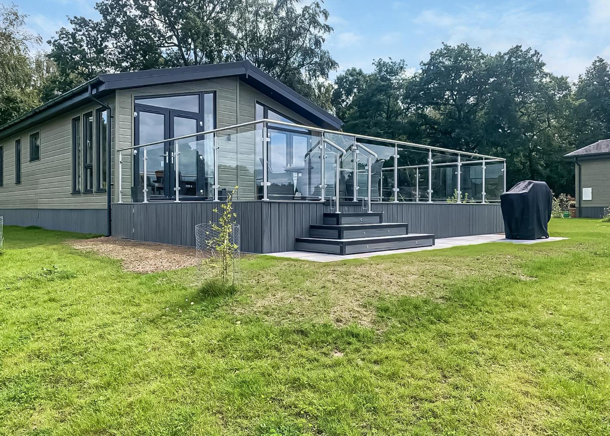 Lakeside Luxury Lodges view 5