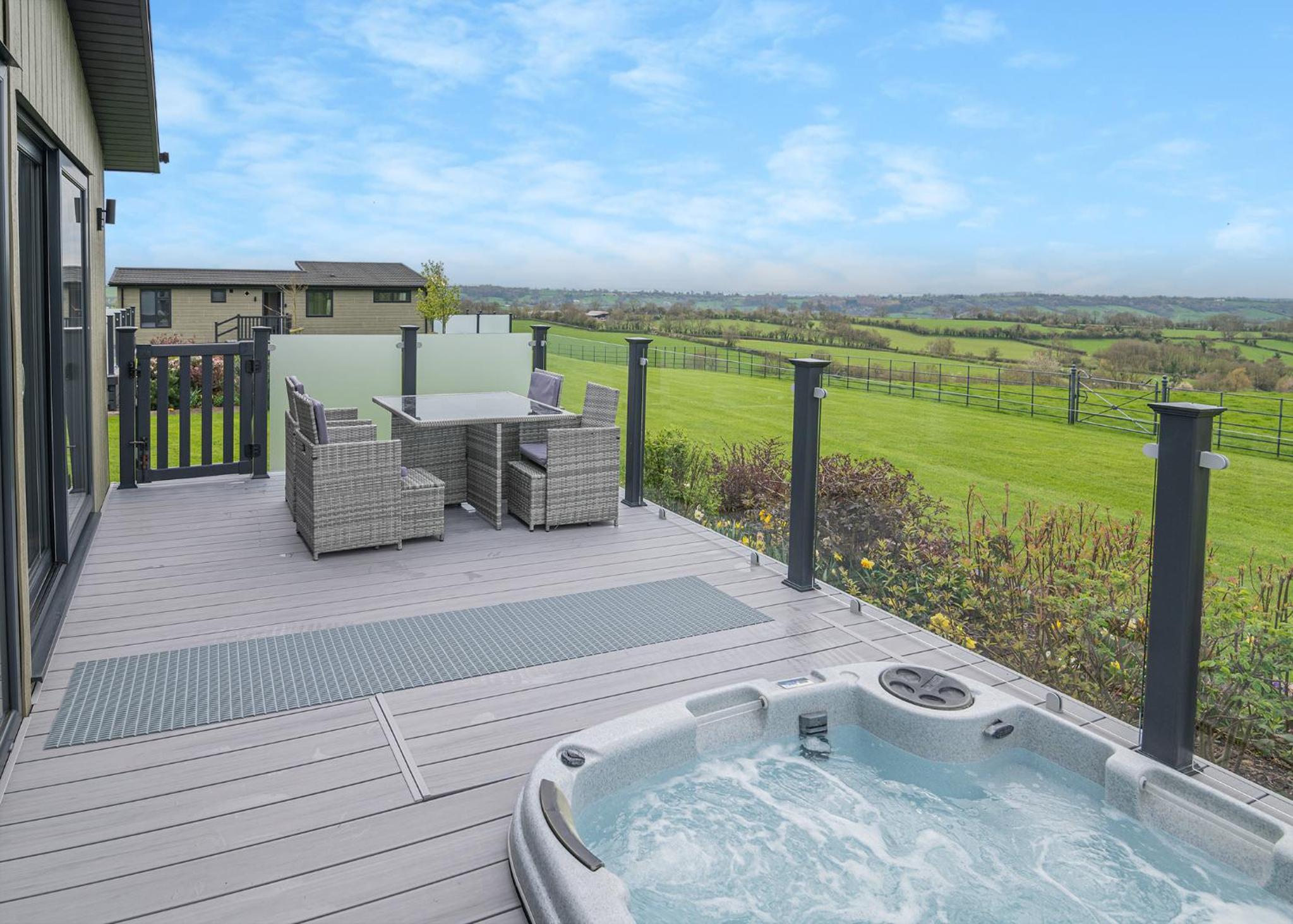 Midsomer Lodges
