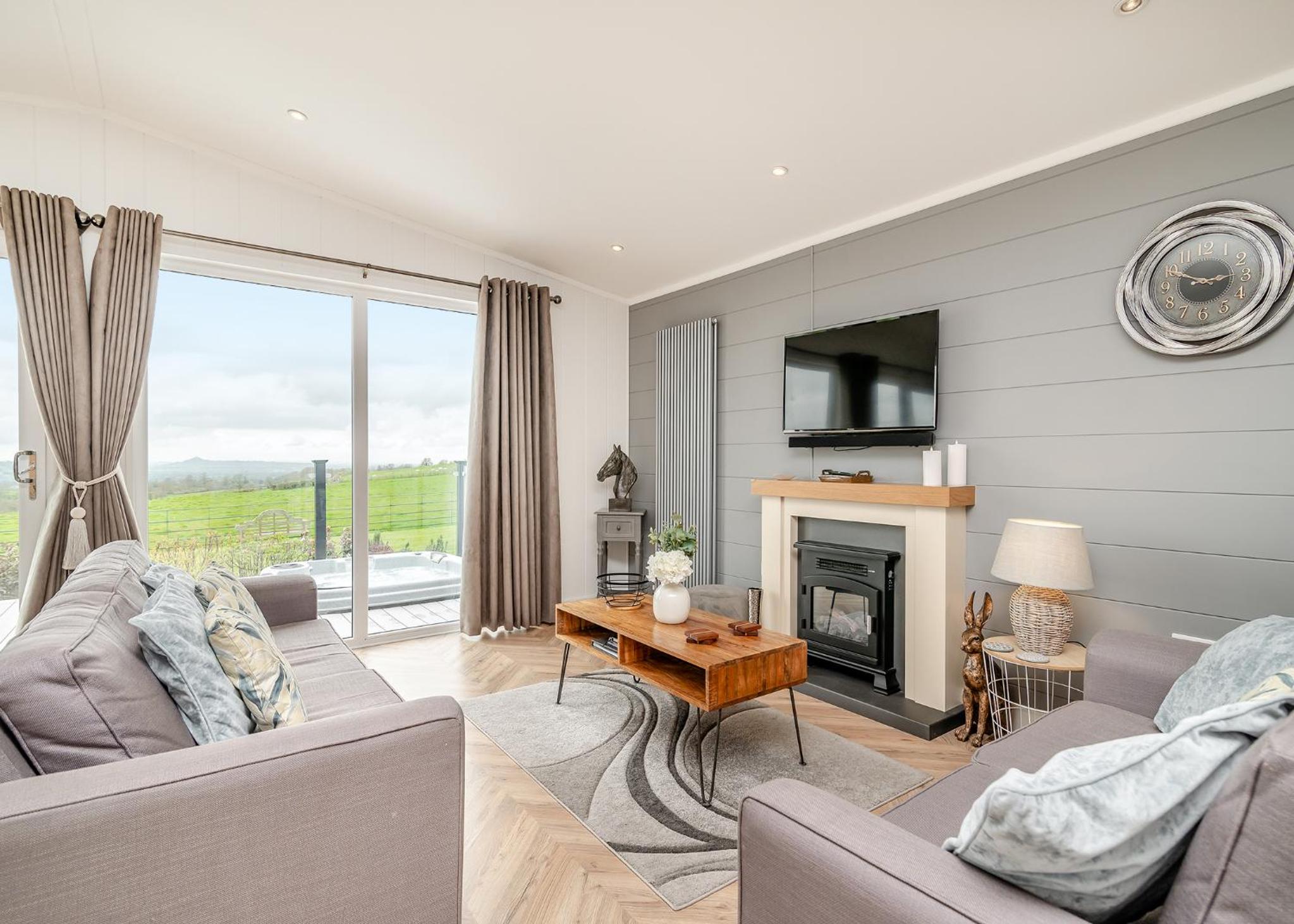 Midsomer Lodges
