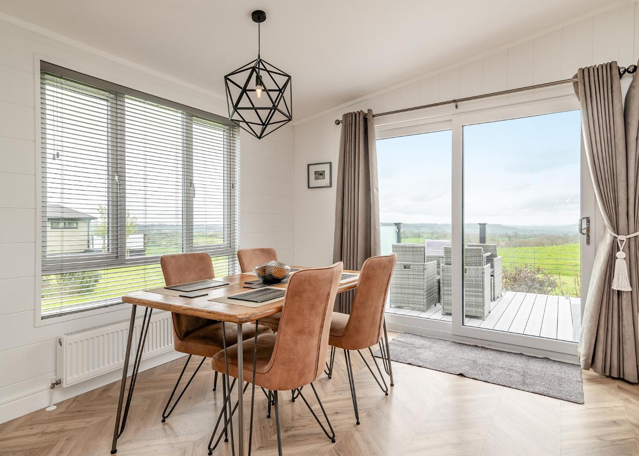 Midsomer Lodges
