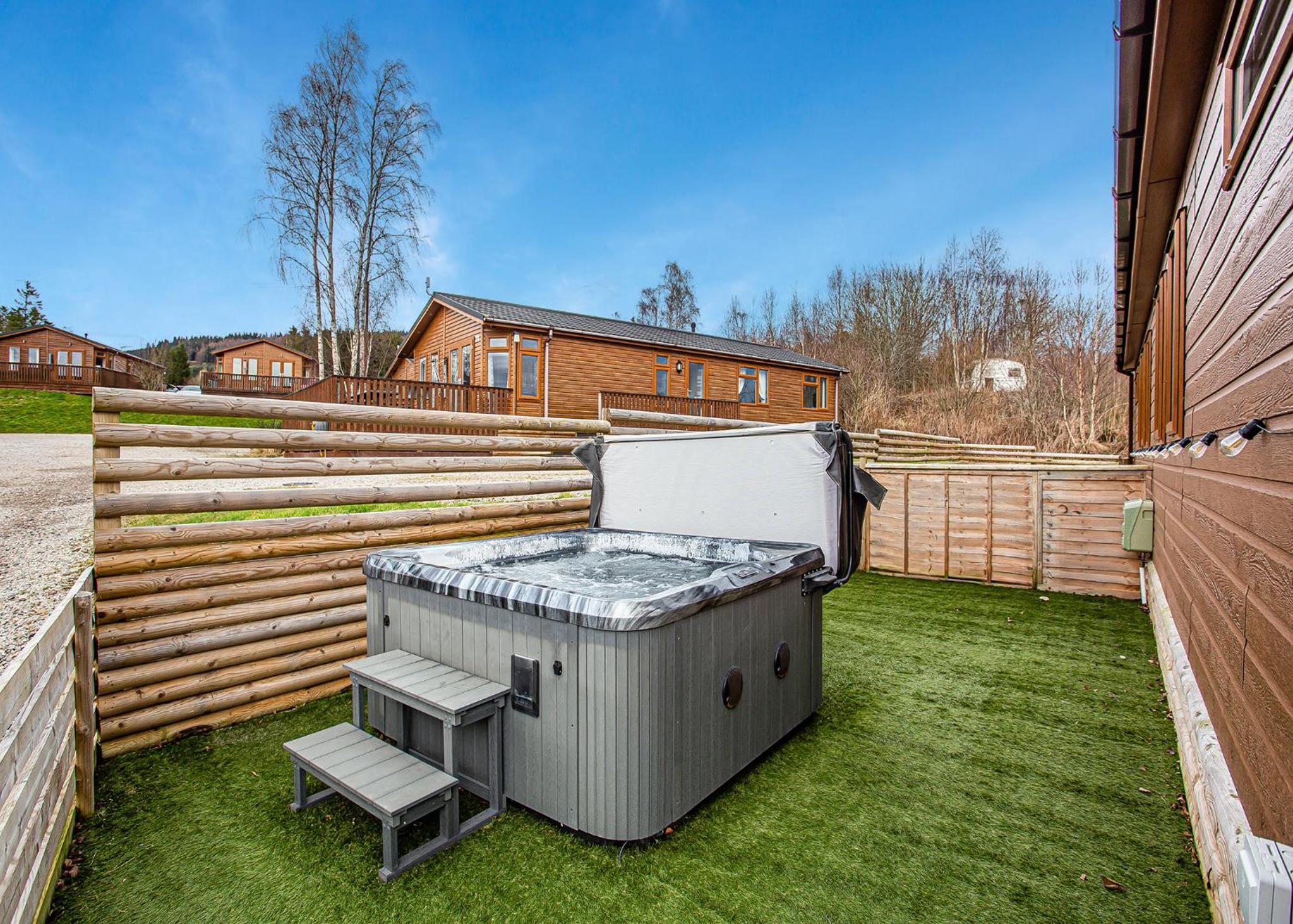 Castlewood Lodges