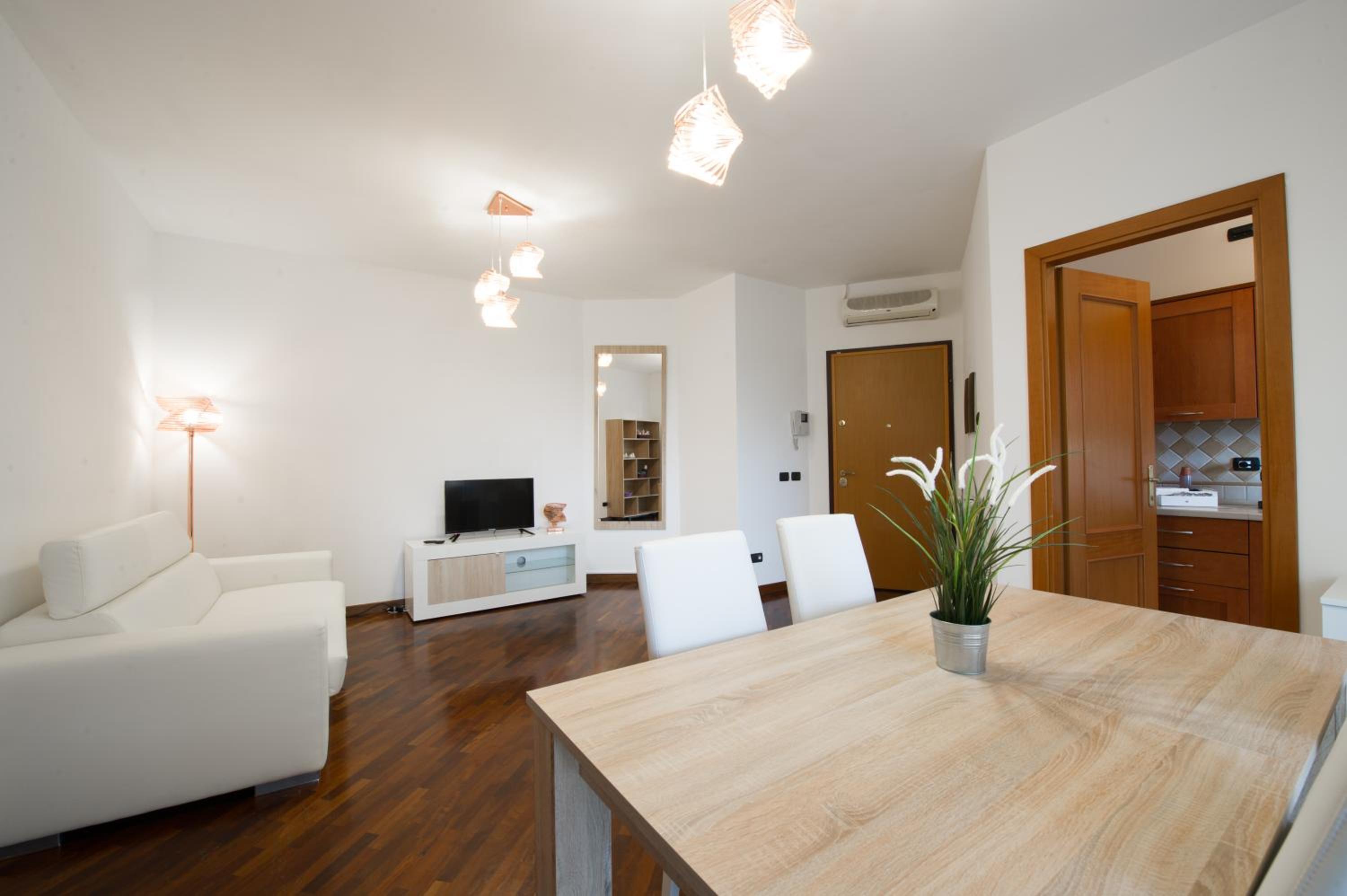 Domus BB - Plaza