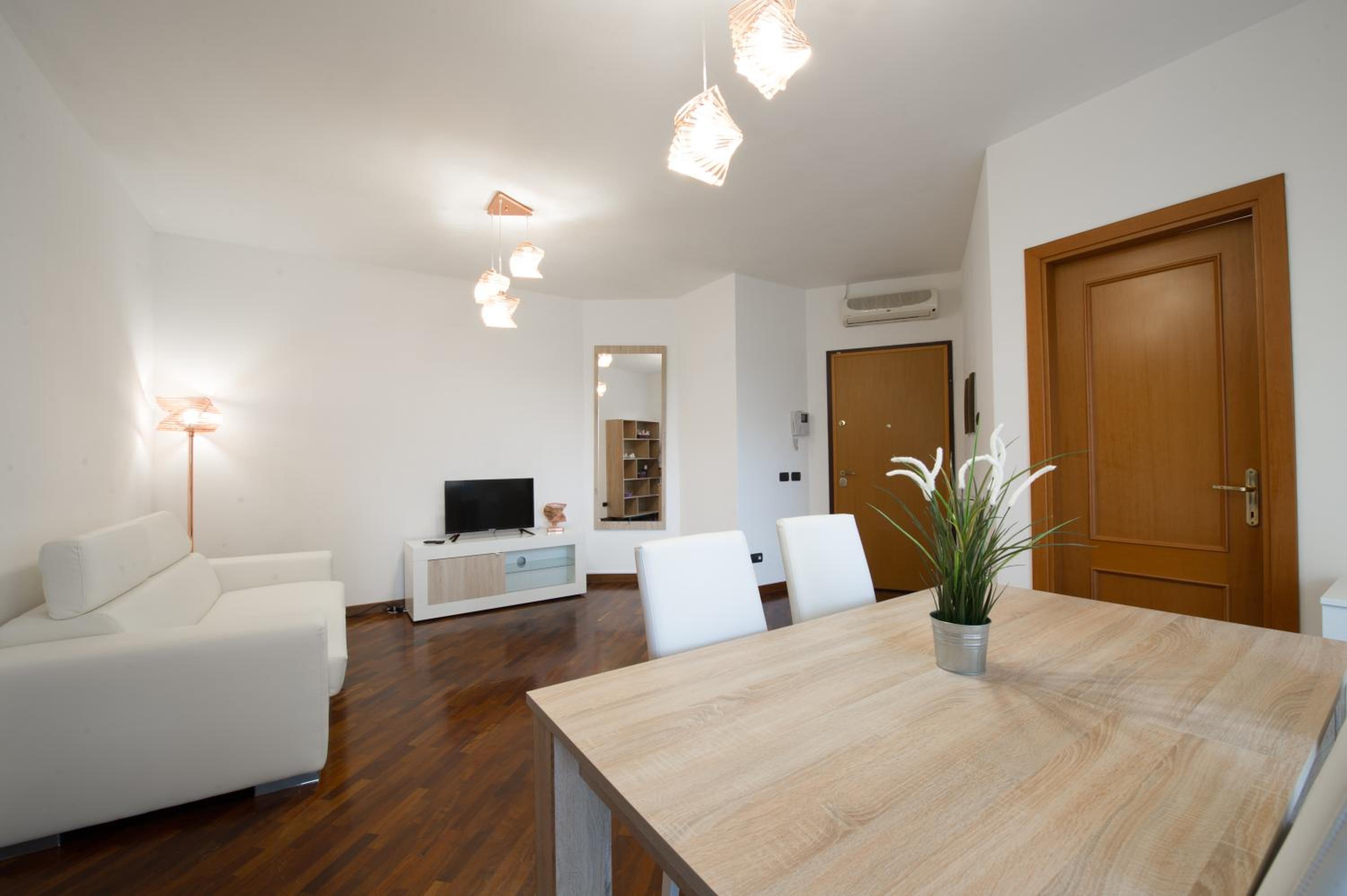 Domus BB - Plaza