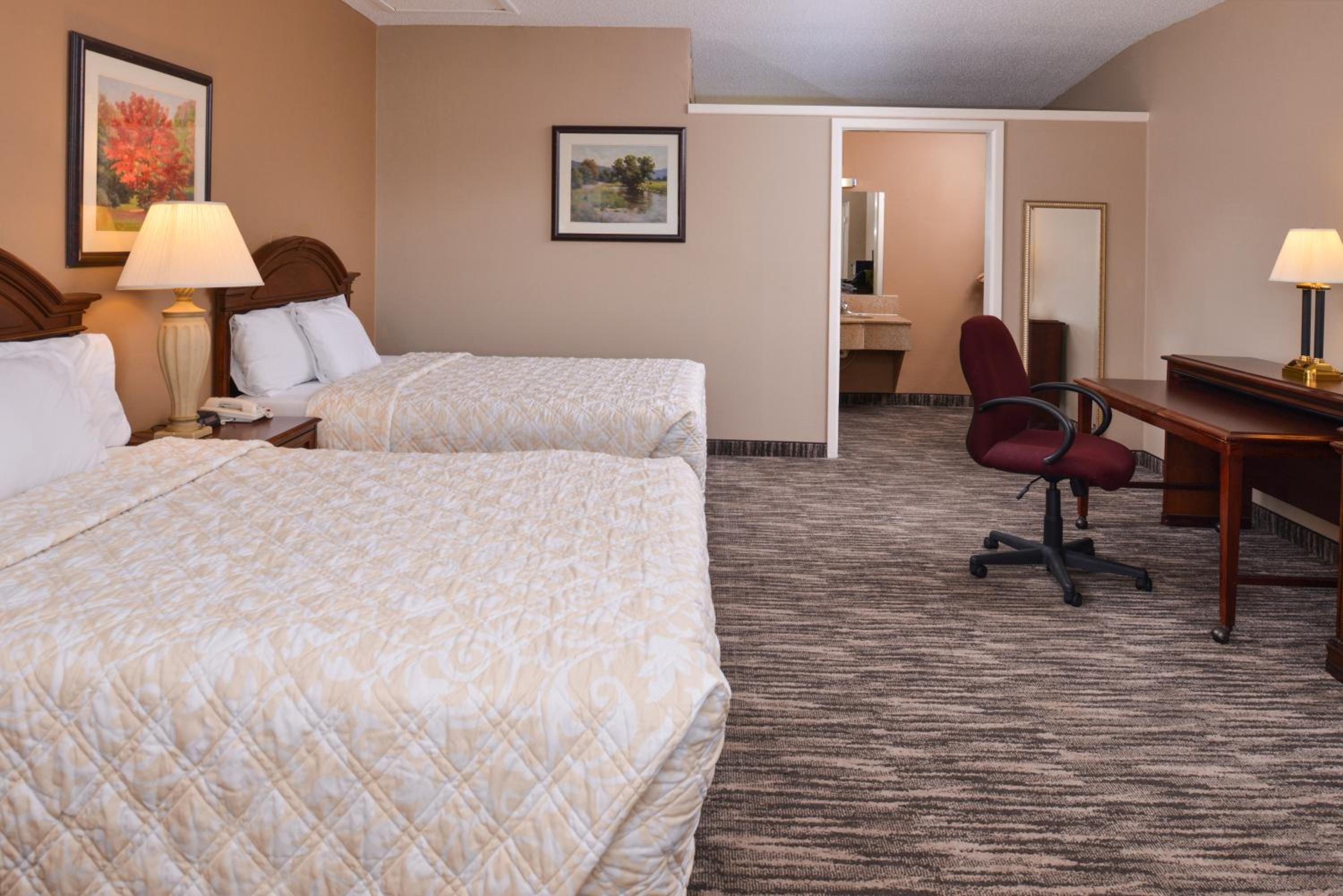 Sweetwater Vacations - Ranch House Motel - Property Image 10