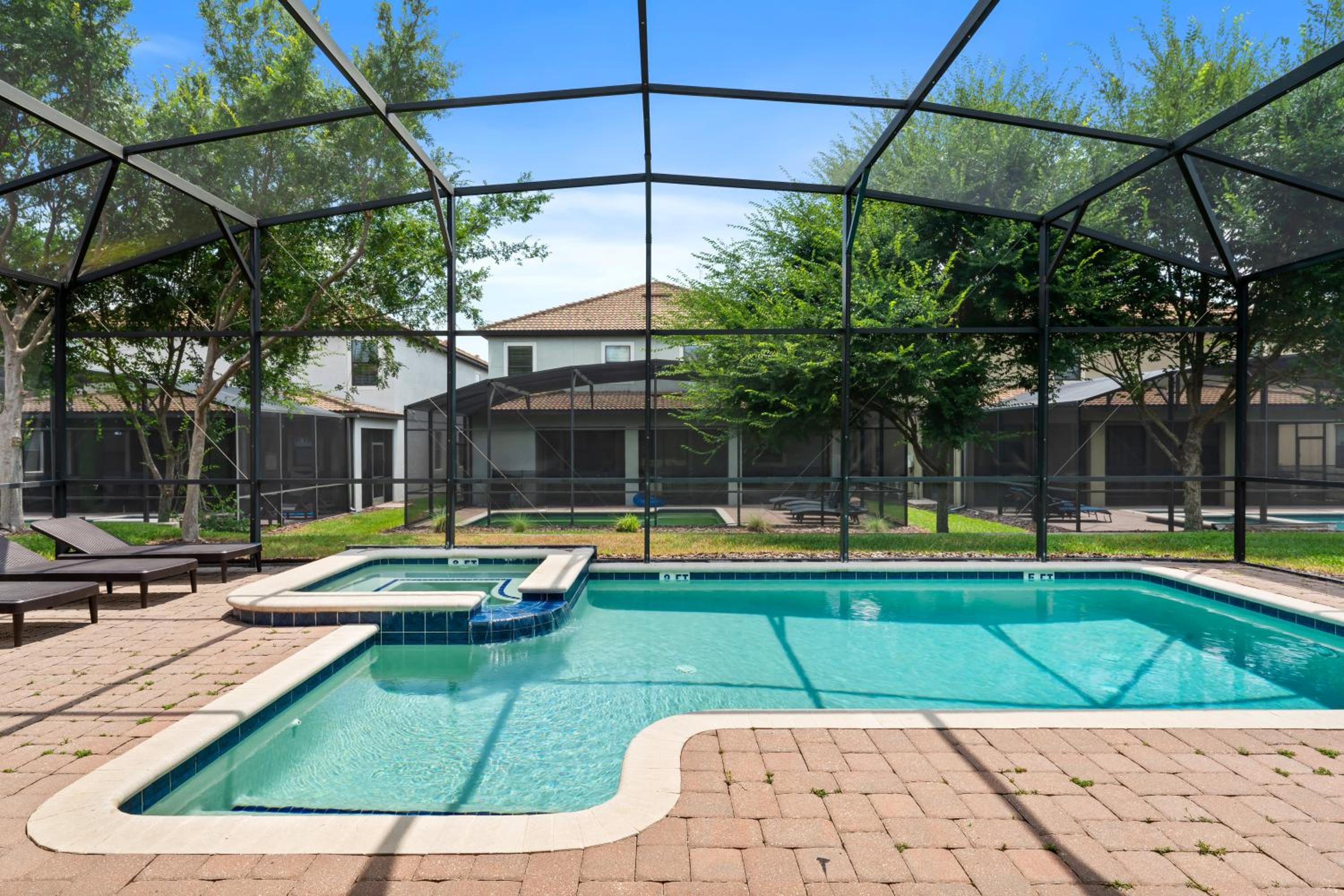 Resort Stay w Pool and Amazing Amenities