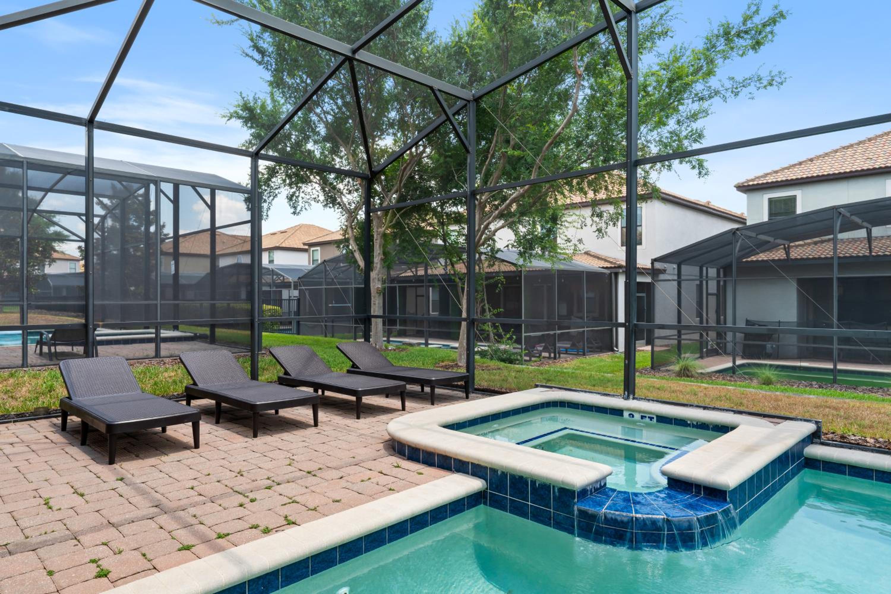 Resort Stay w Pool and Amazing Amenities
