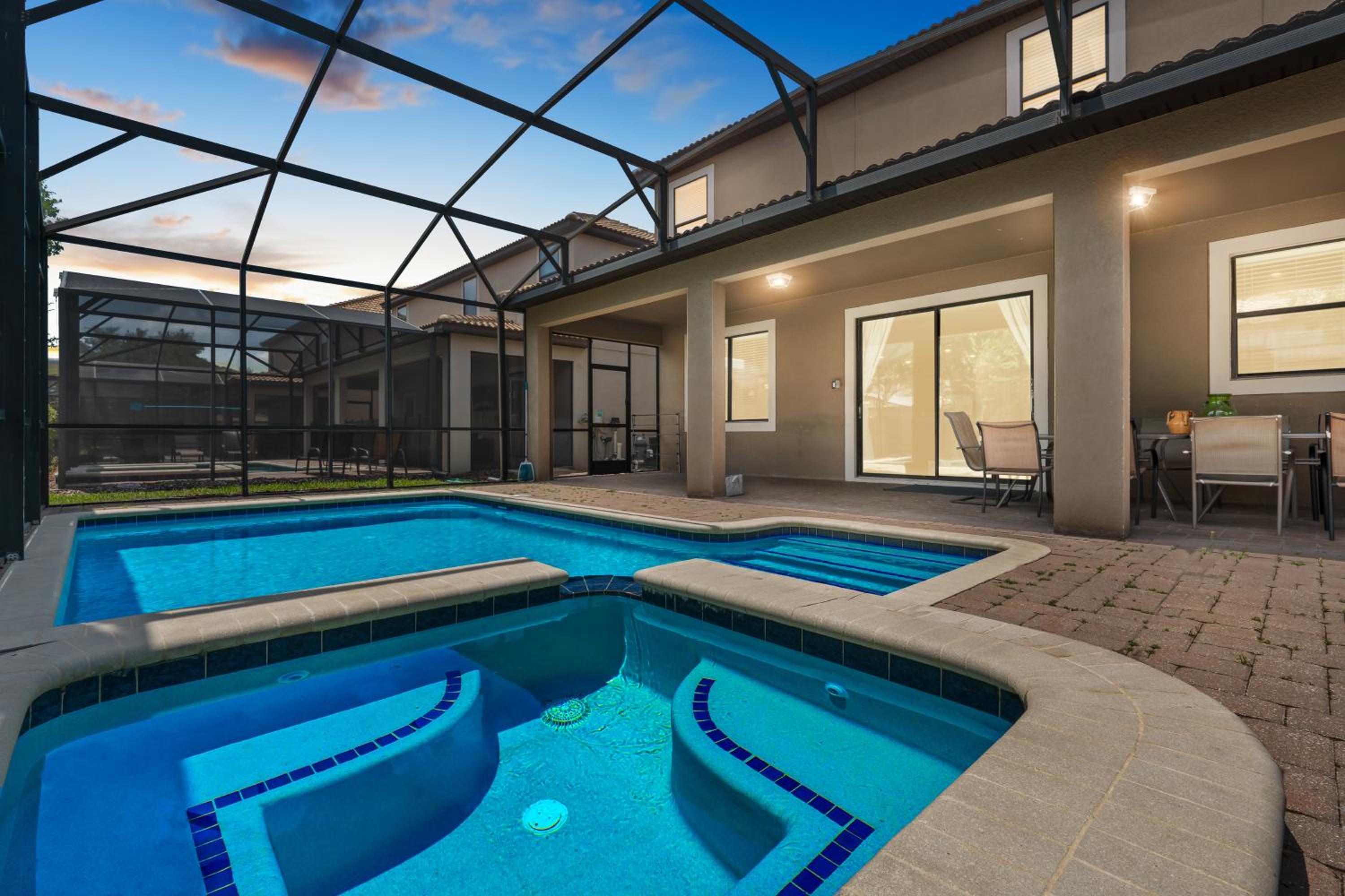 Resort Stay w Pool and Amazing Amenities
