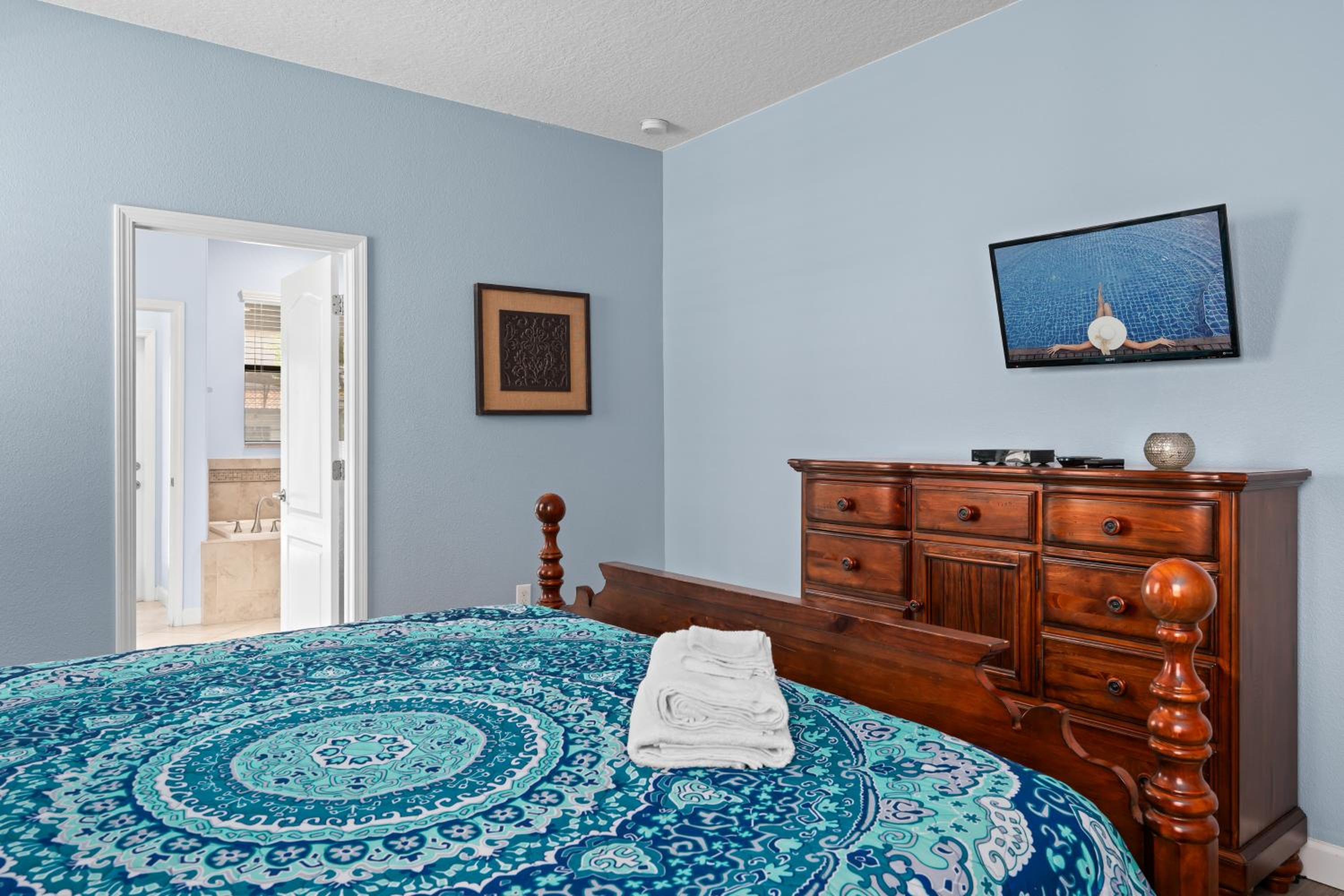 Resort Stay w Pool and Amazing Amenities