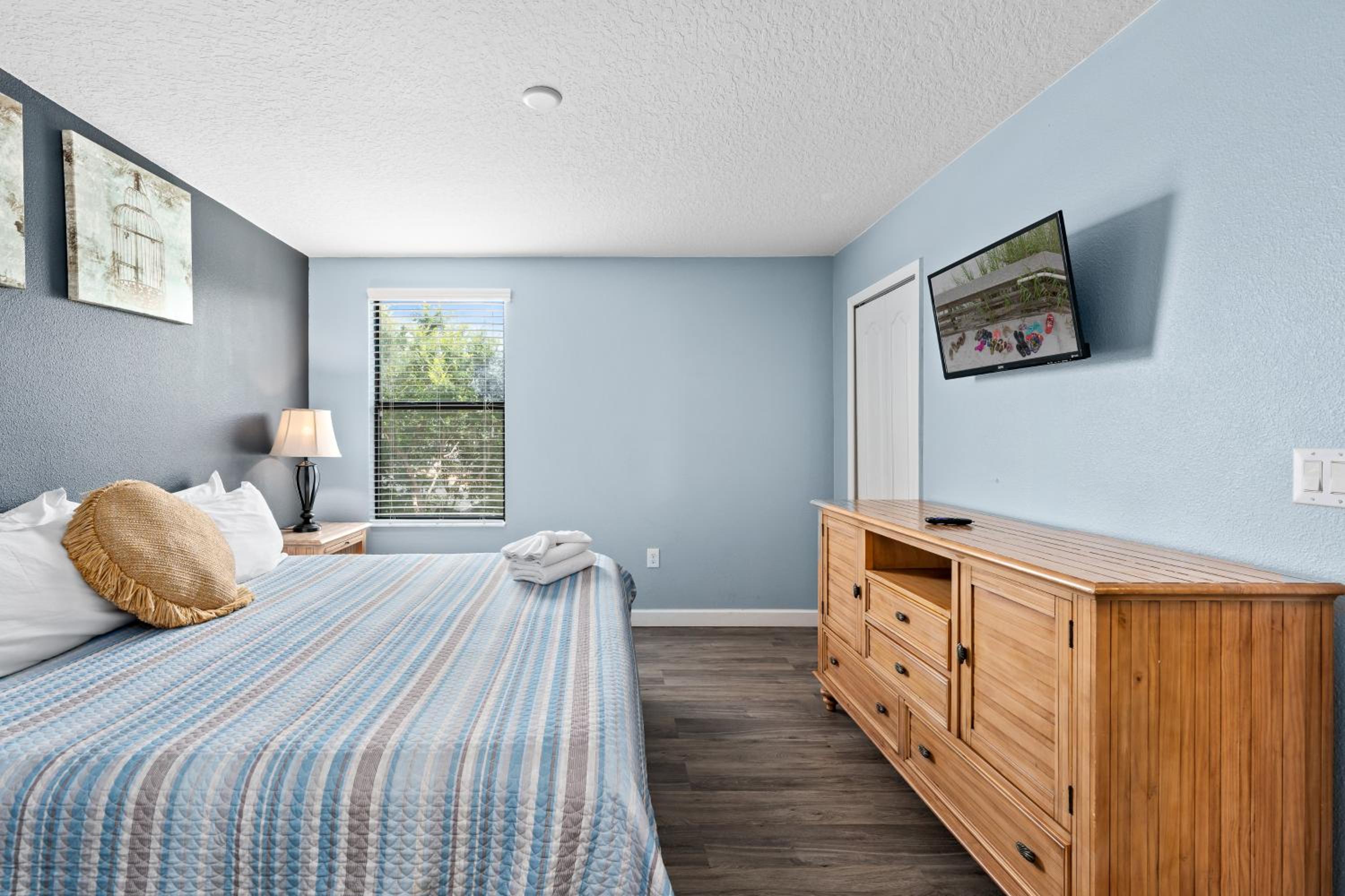 Resort Stay w Pool and Amazing Amenities