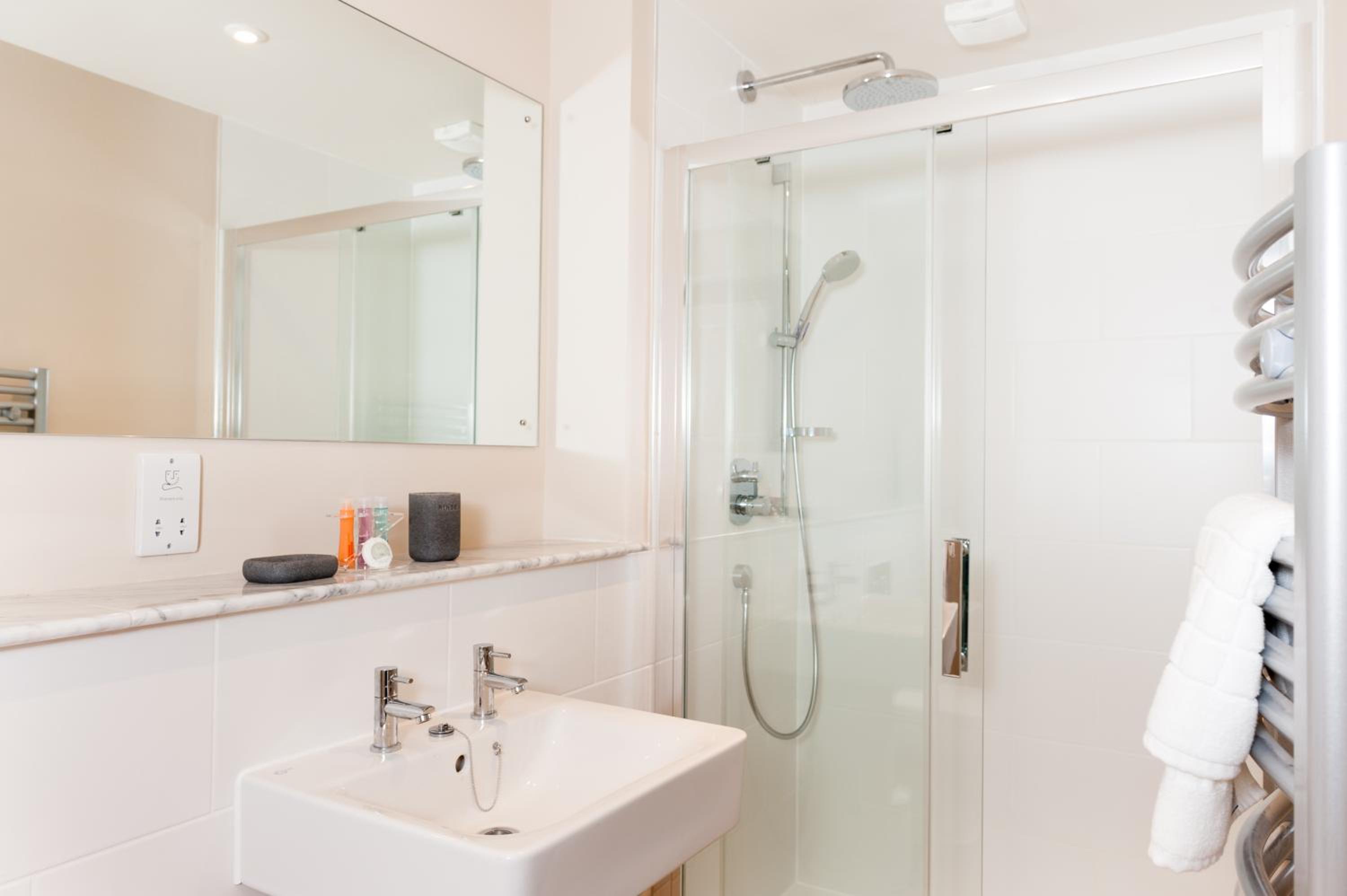 Devizes Vacations - The Pelican Inn - Property Image 2