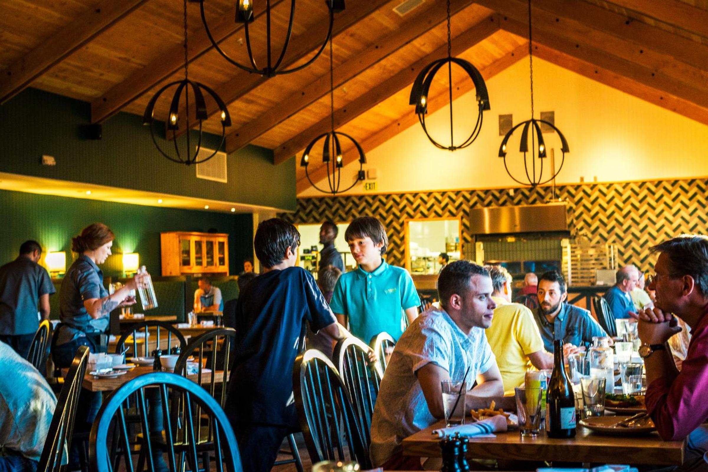 Rush Creek Lodge at Yosemite