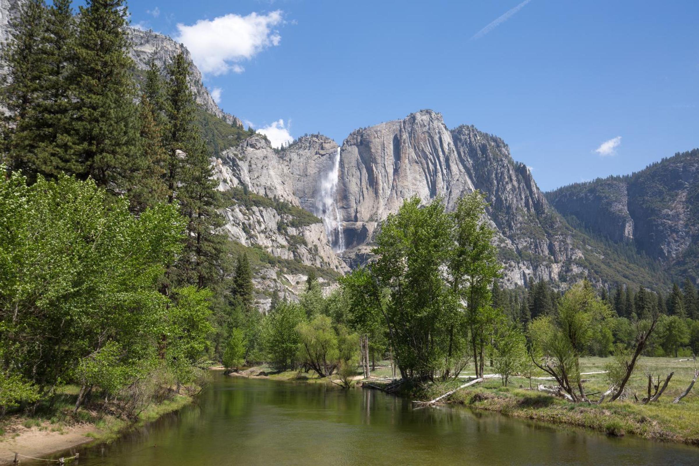 Rush Creek Lodge at Yosemite
