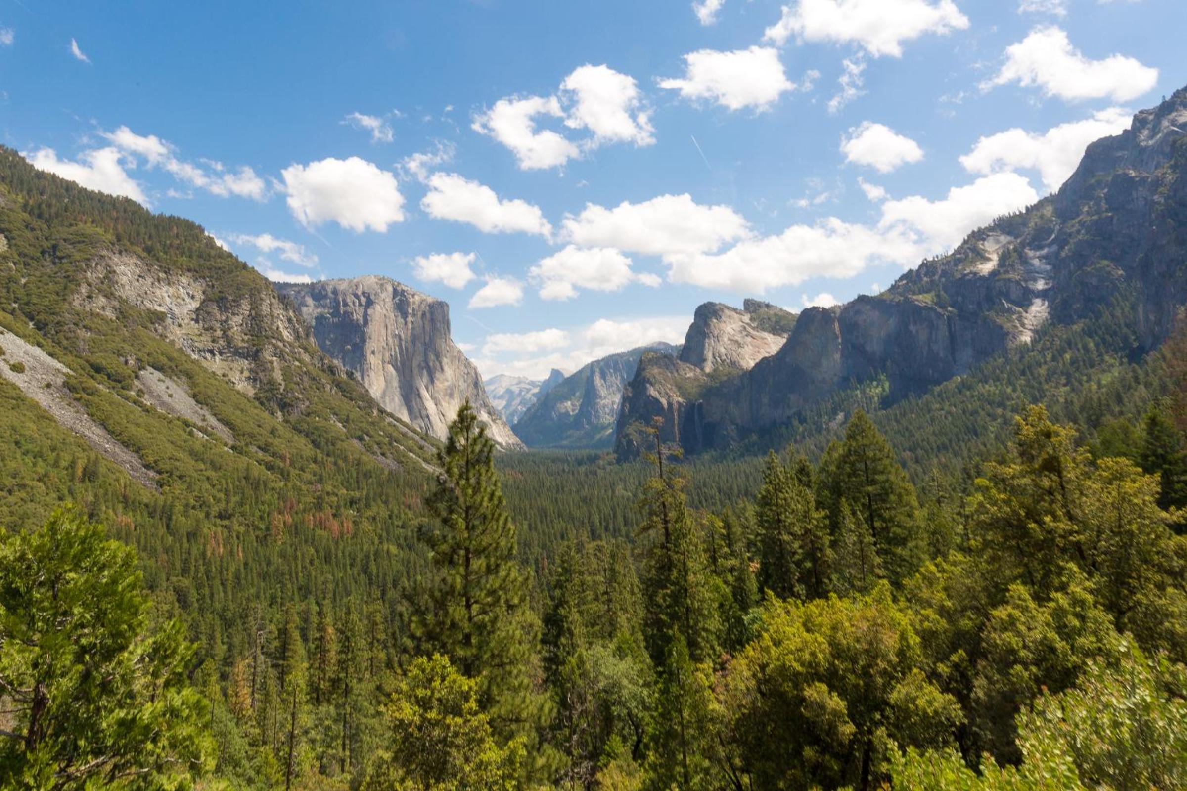 Rush Creek Lodge at Yosemite