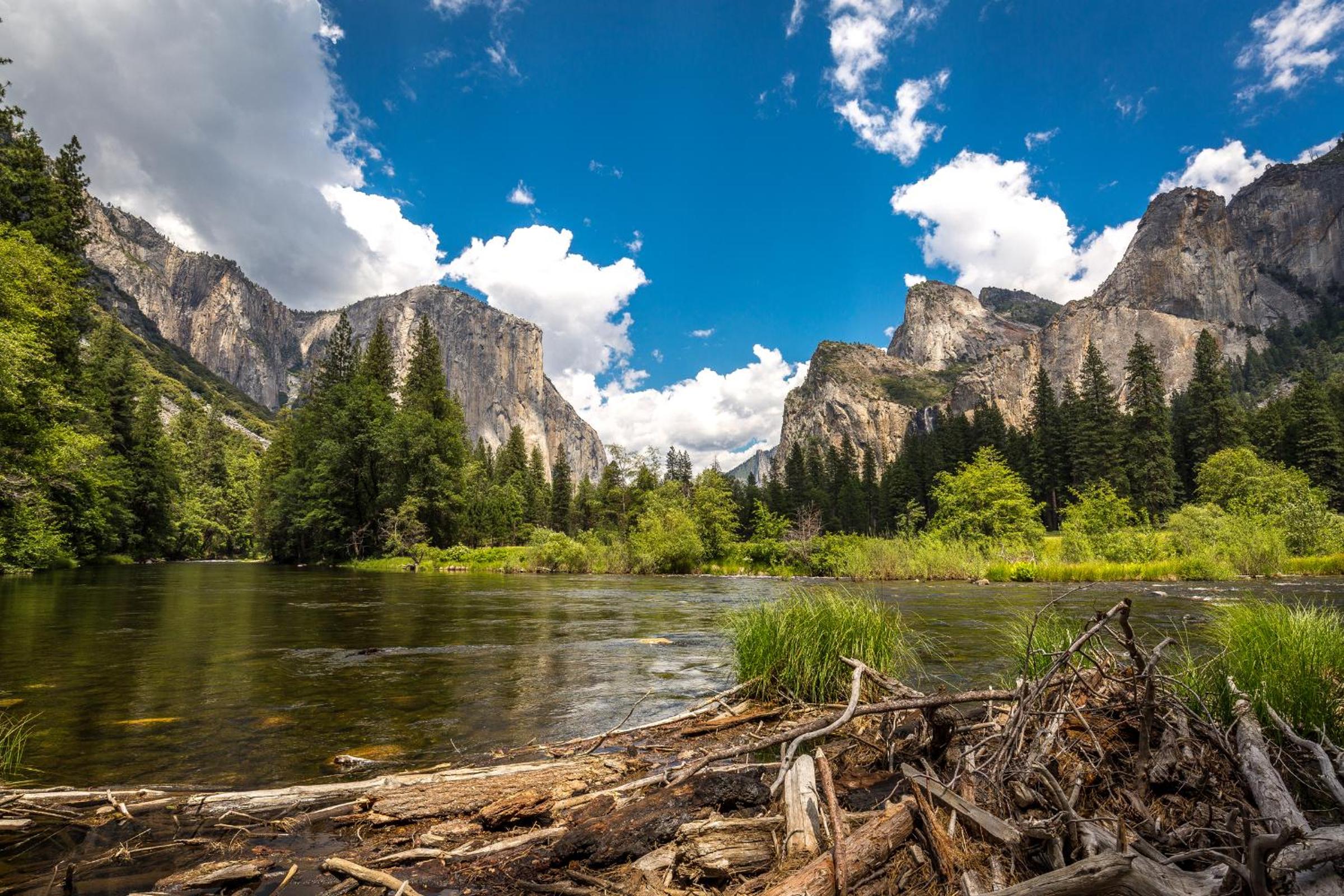 Rush Creek Lodge at Yosemite