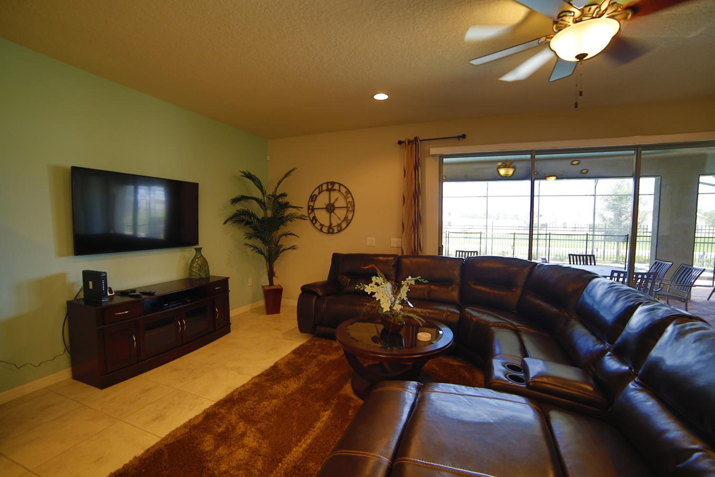 Brand new 9 bedroom luxury villa near Disney Sleeps 22 view 4