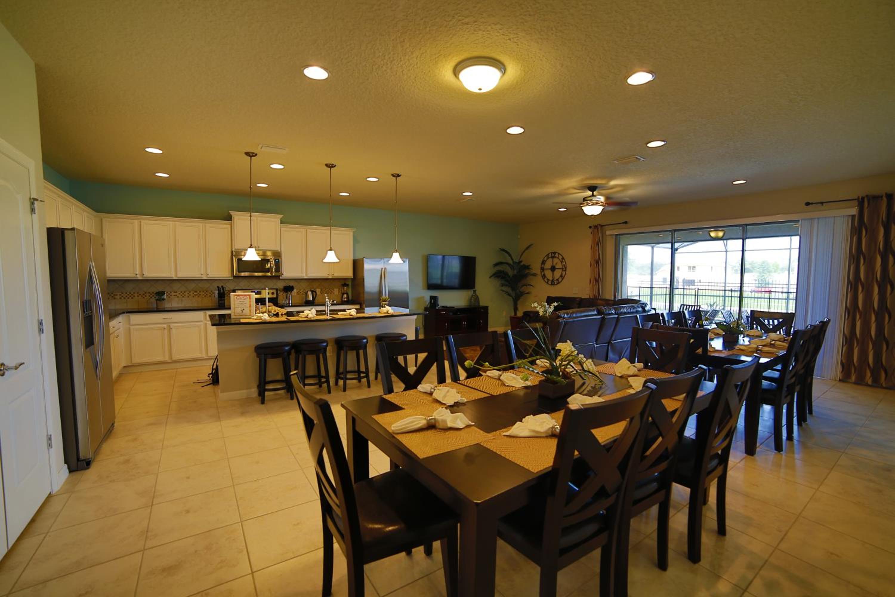 Brand new 9 bedroom luxury villa near Disney Sleeps 22 view 3