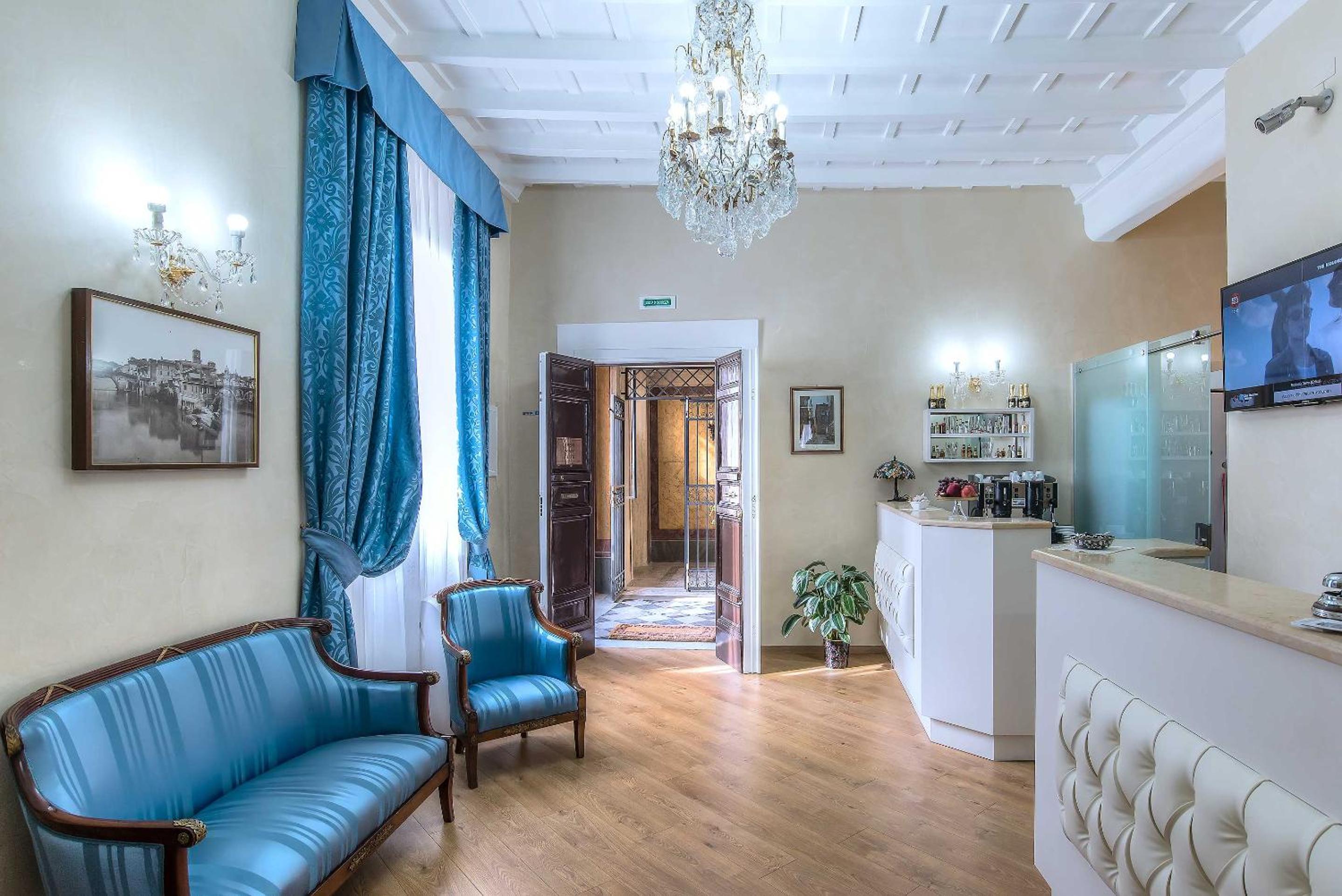 Trevi Rome Suite