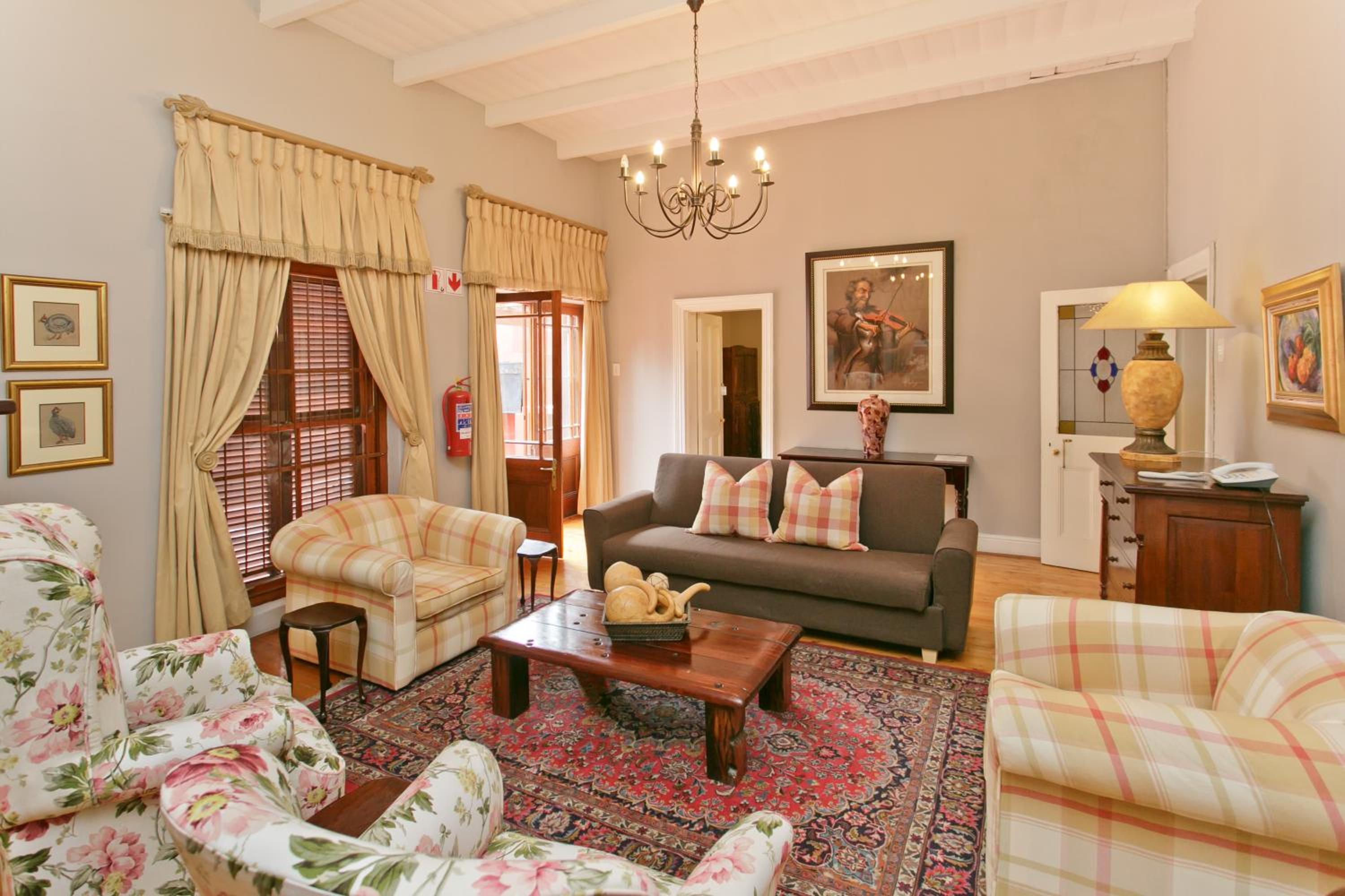 Beaufort Manor Country Lodge