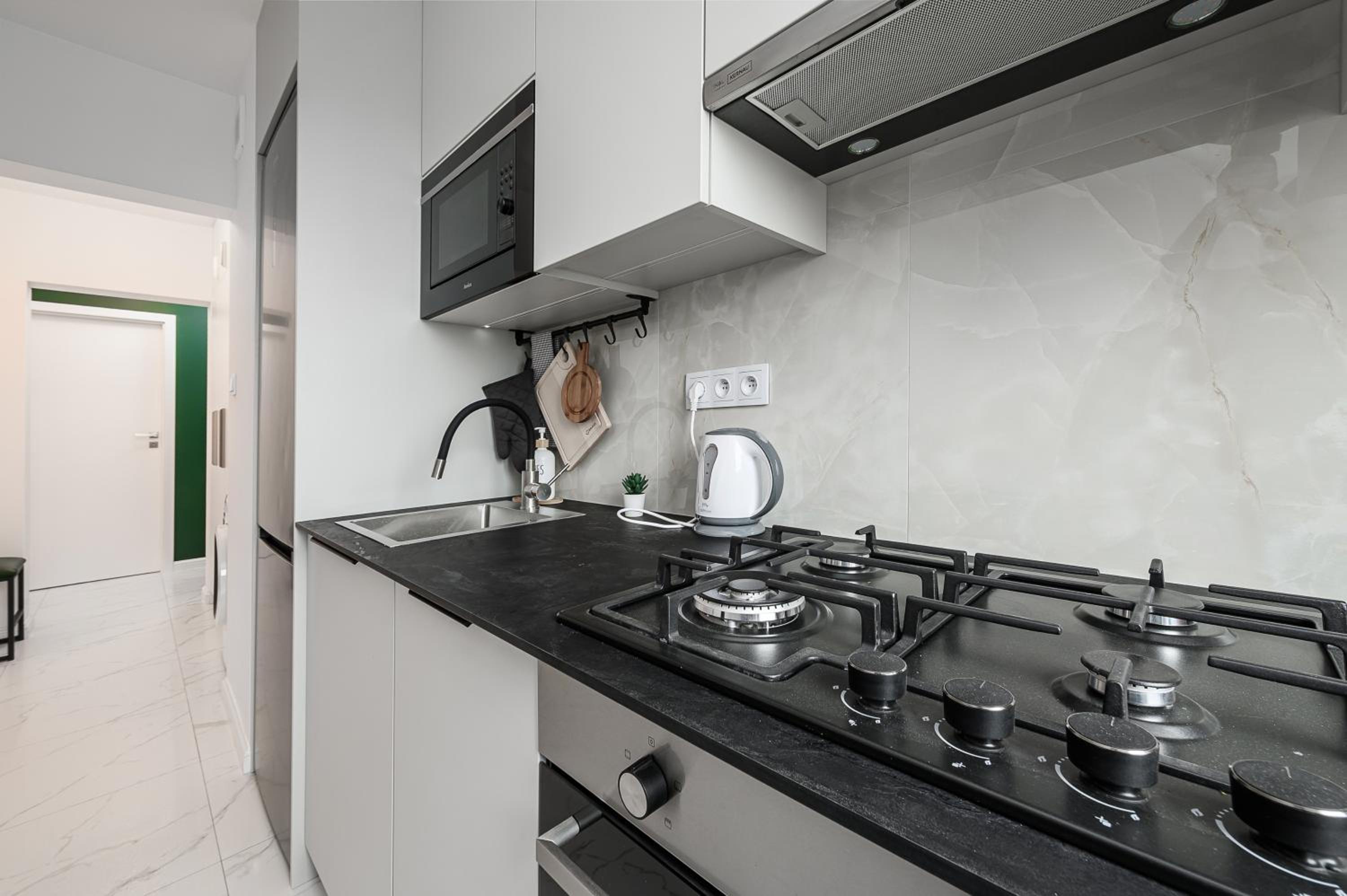 Lumina spacious 3-room apartment with balcony