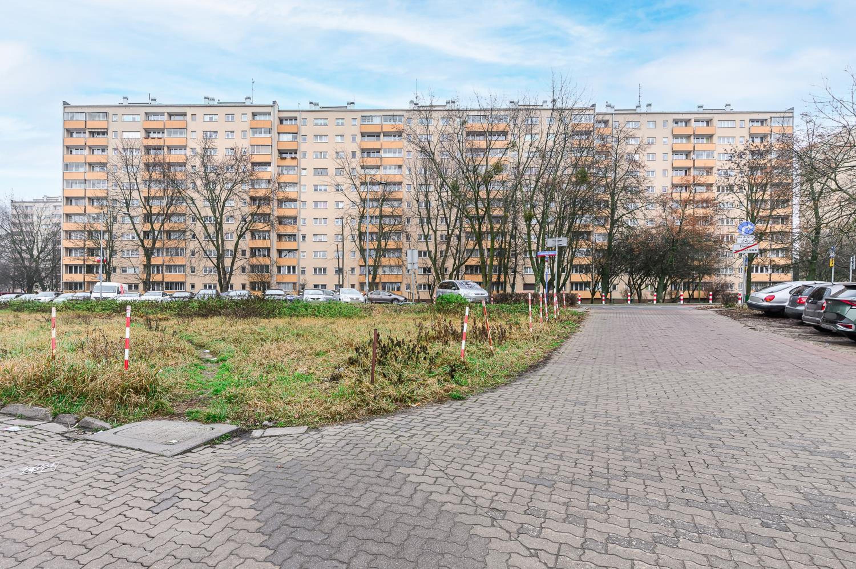 Lumina spacious 3-room apartment with balcony