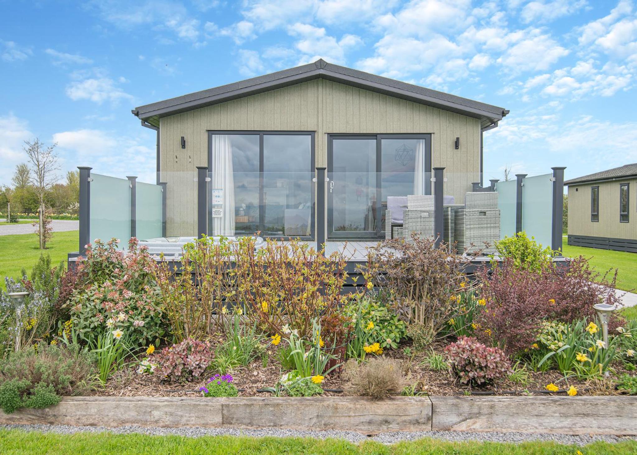 Midsomer Lodges