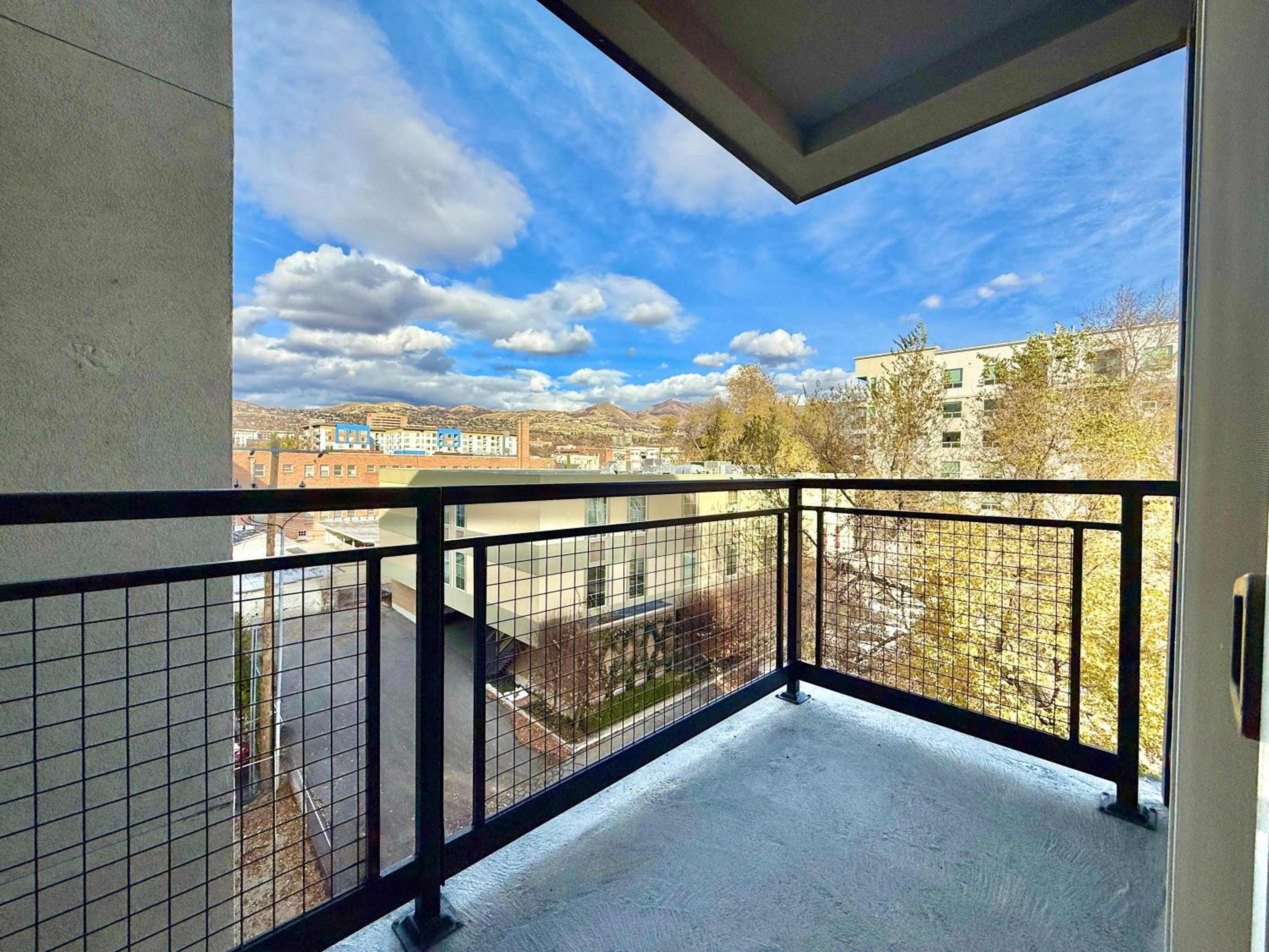New Condo with LOTS of Amenities