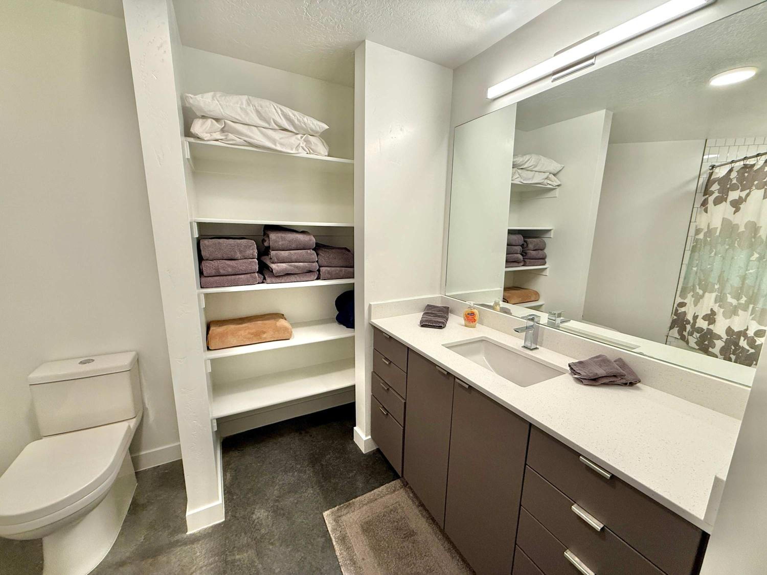 New Condo with LOTS of Amenities