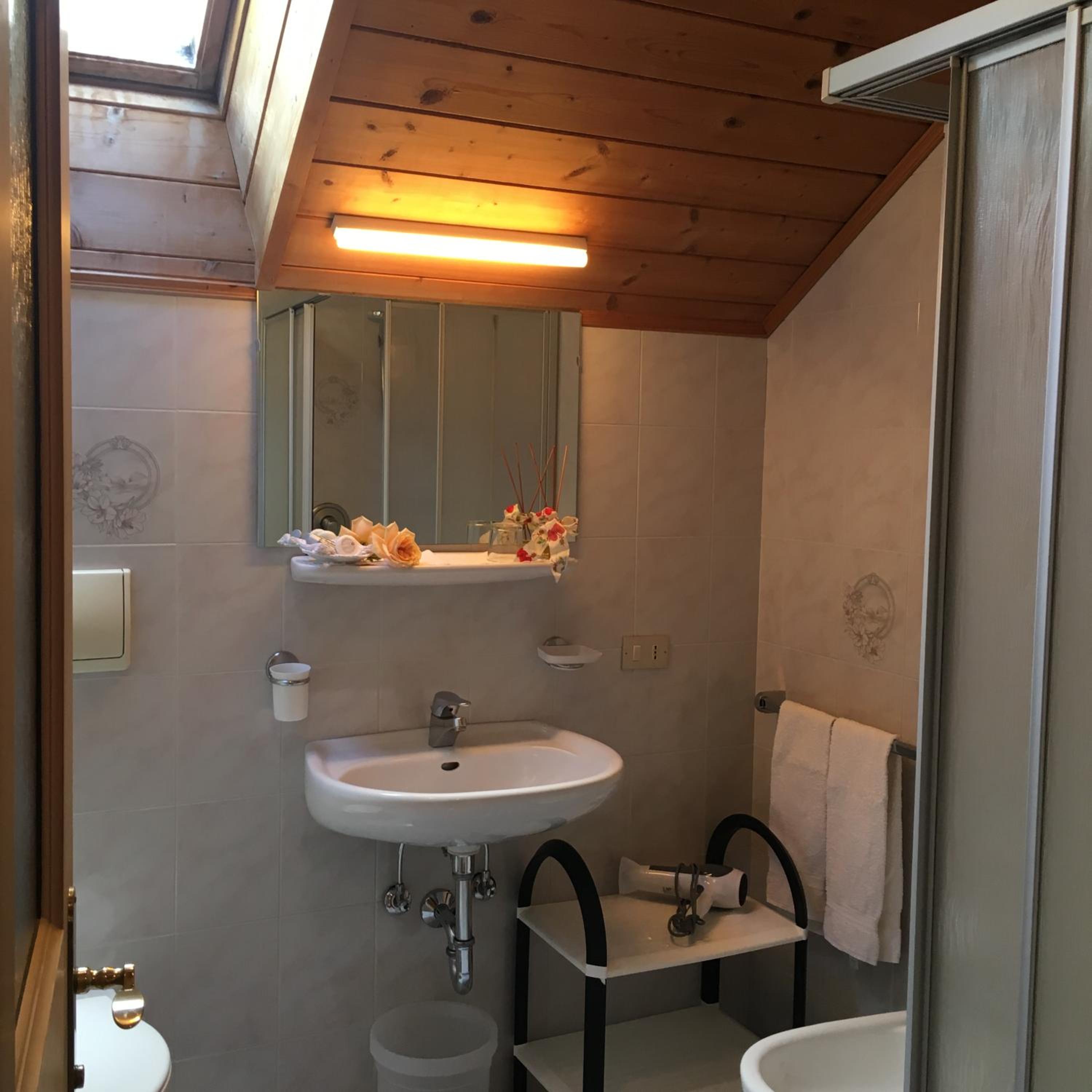 Photo 68