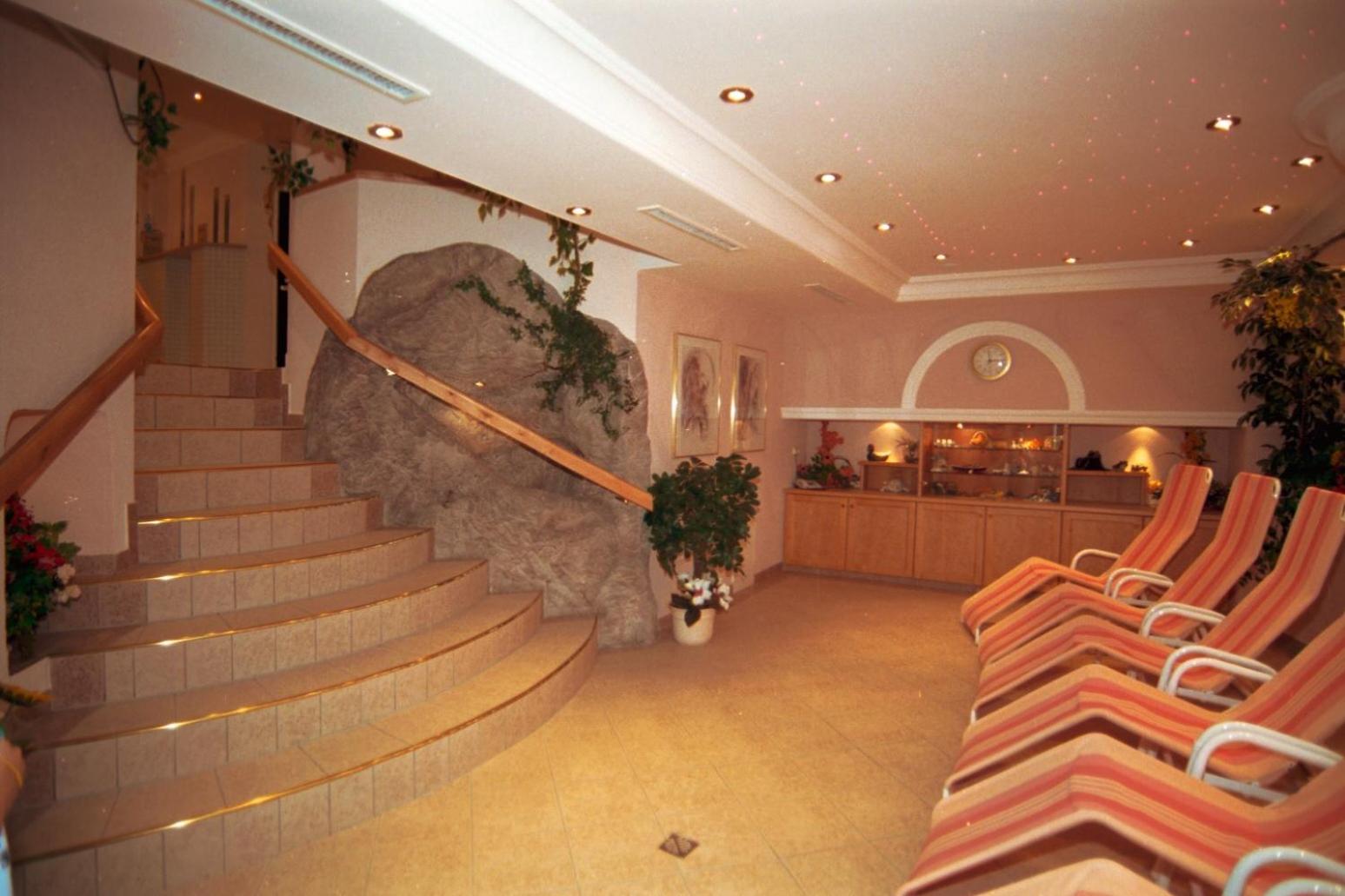 Hotel Garni Binta