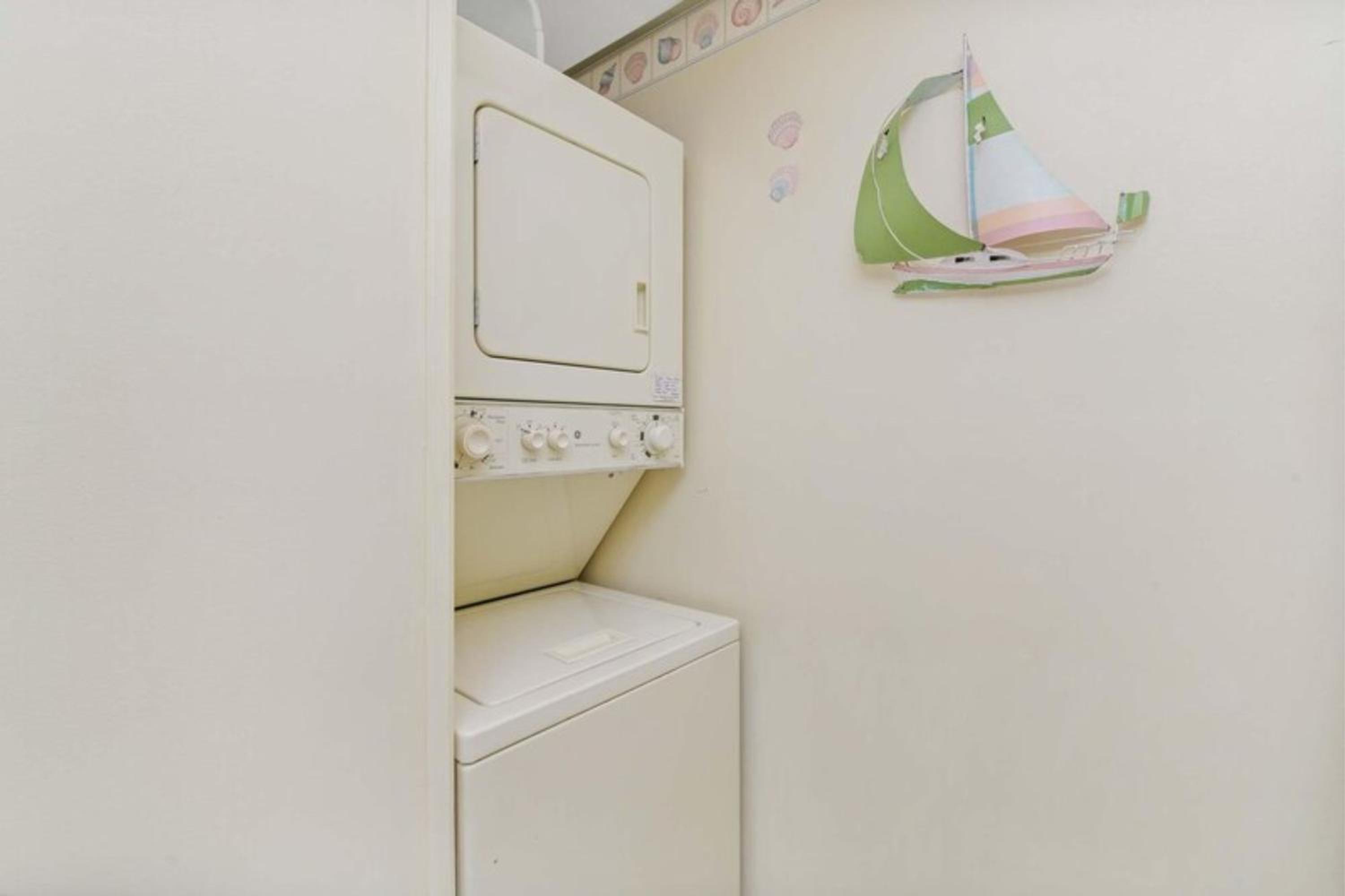 Billie Jean’s Bungalow! Cozy Edgewater Condo w/ Resort Amenities, Sleeps 6